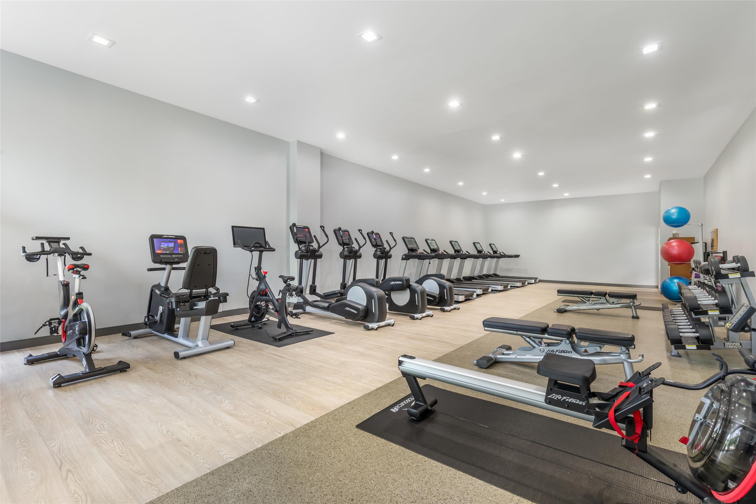 Health club fitness center gym | DoubleTree by Hilton Williamsburg