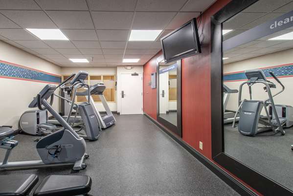 Fitness/ Exercise Room - Hampton Inn & Suites Richmond Road Williamsburg