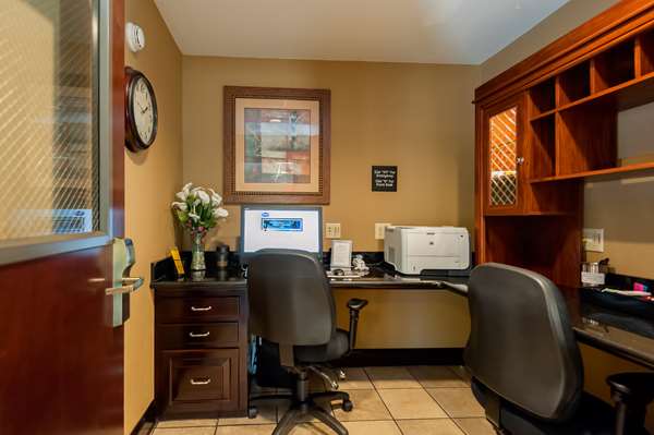 Conference Area - Hampton Inn East Windsor - I-95, Exit 8