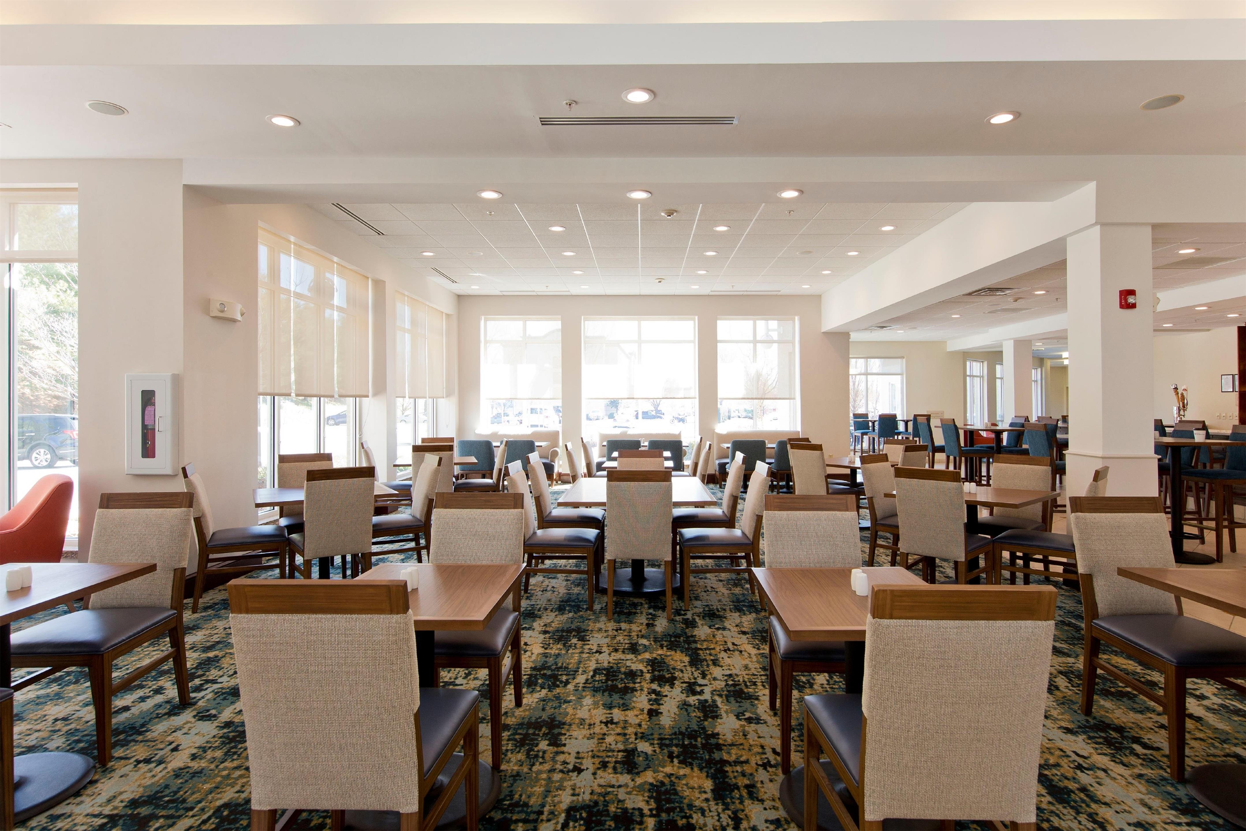 Guest room | Hilton Garden Inn Winchester