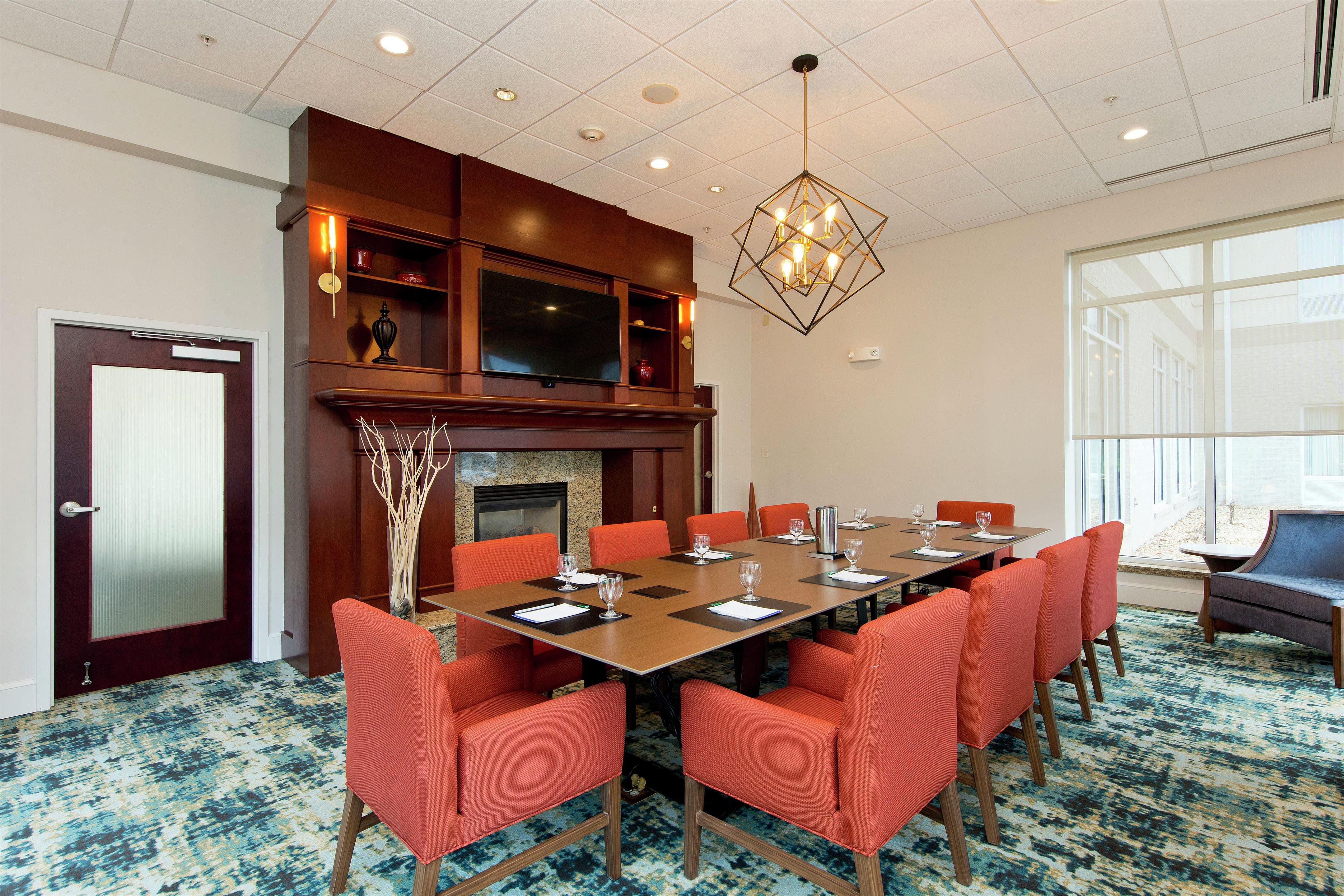 Lobby | Hilton Garden Inn Winchester