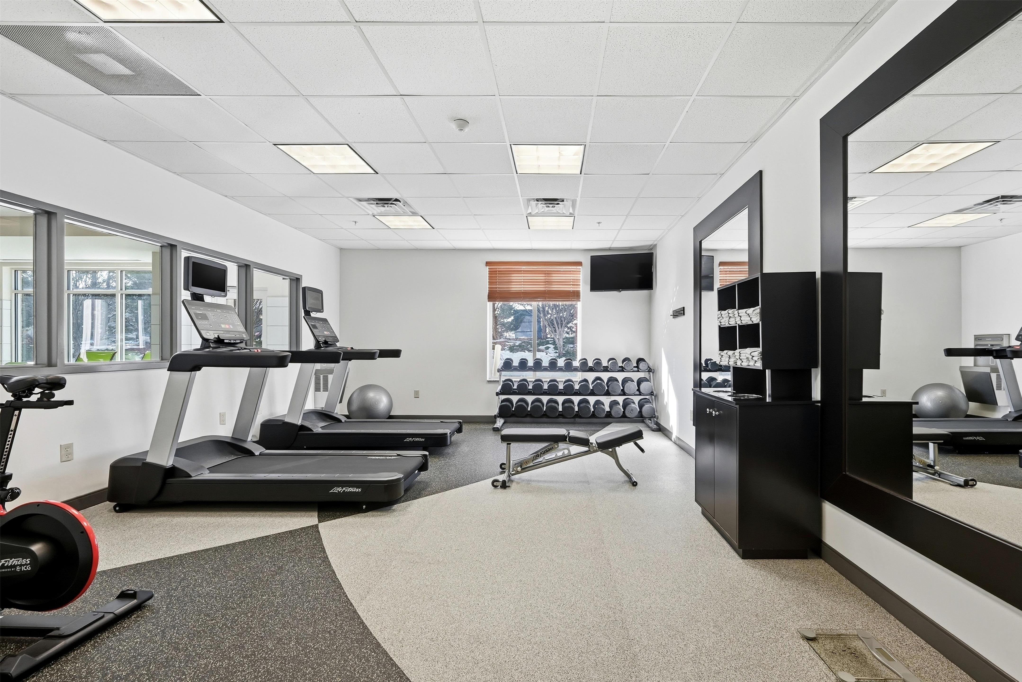Health club fitness center gym | Hilton Garden Inn Winchester