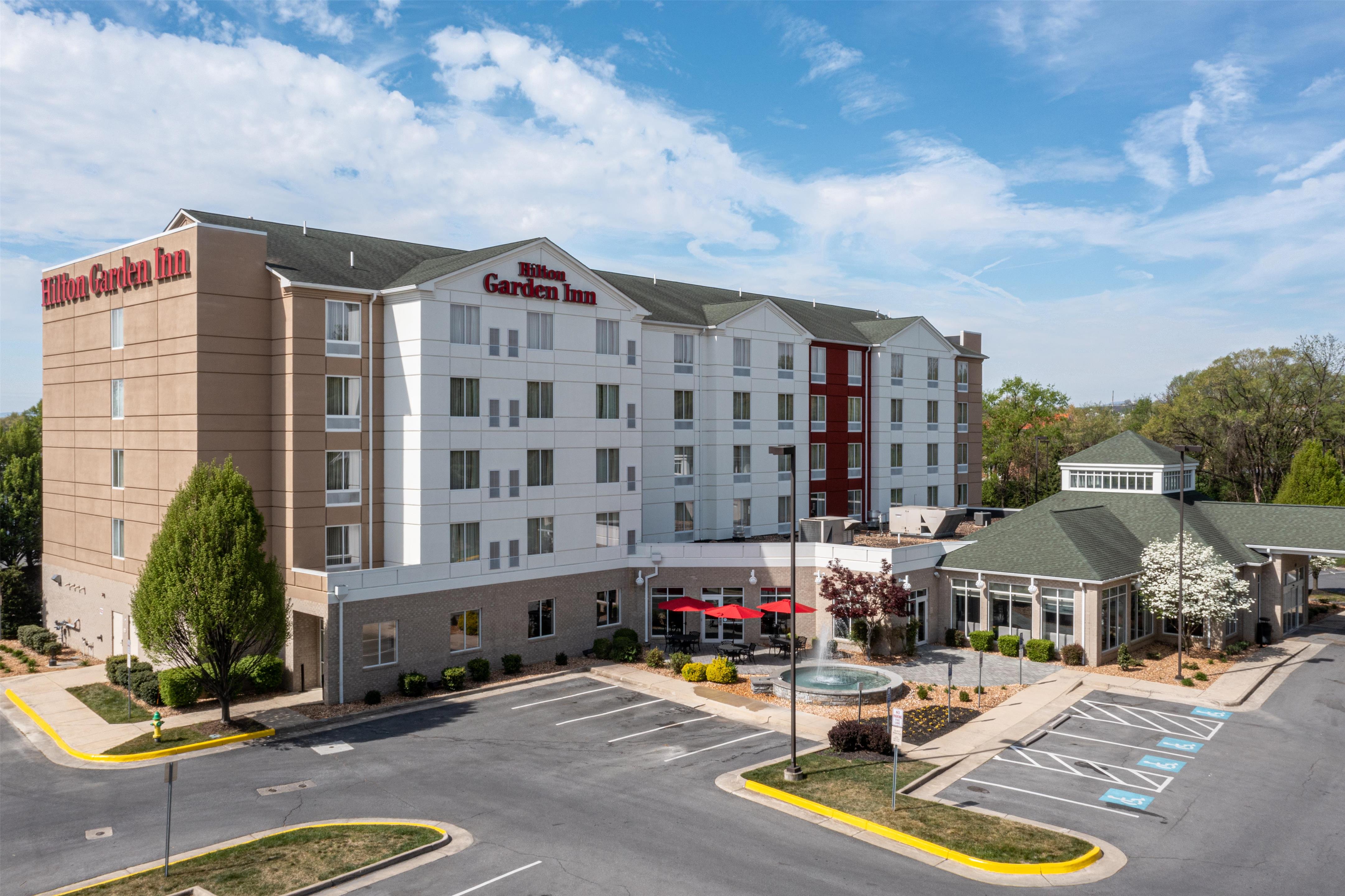 Exterior | Hilton Garden Inn Winchester