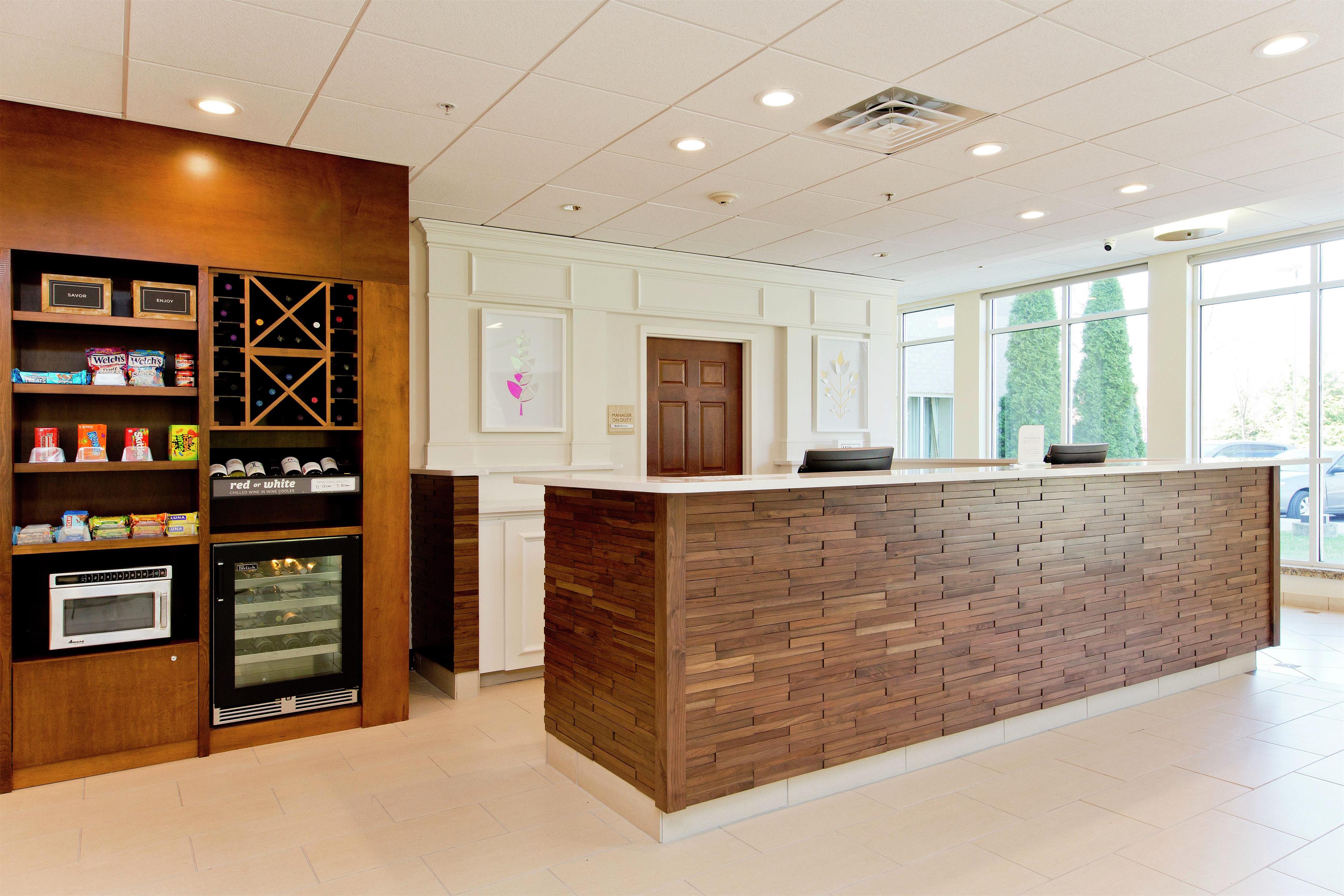 Reception | Hilton Garden Inn Winchester
