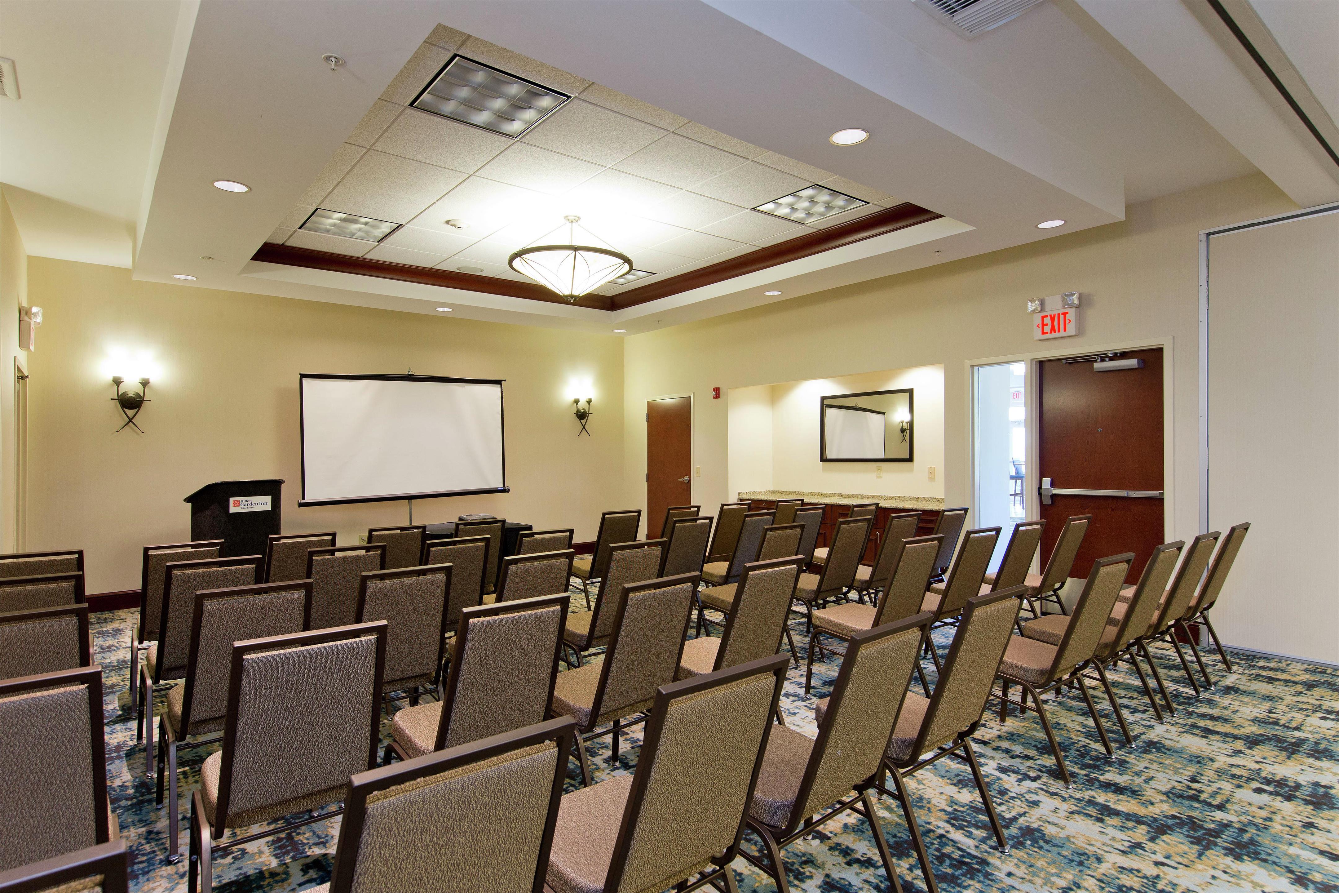 Meeting Room | Hilton Garden Inn Winchester