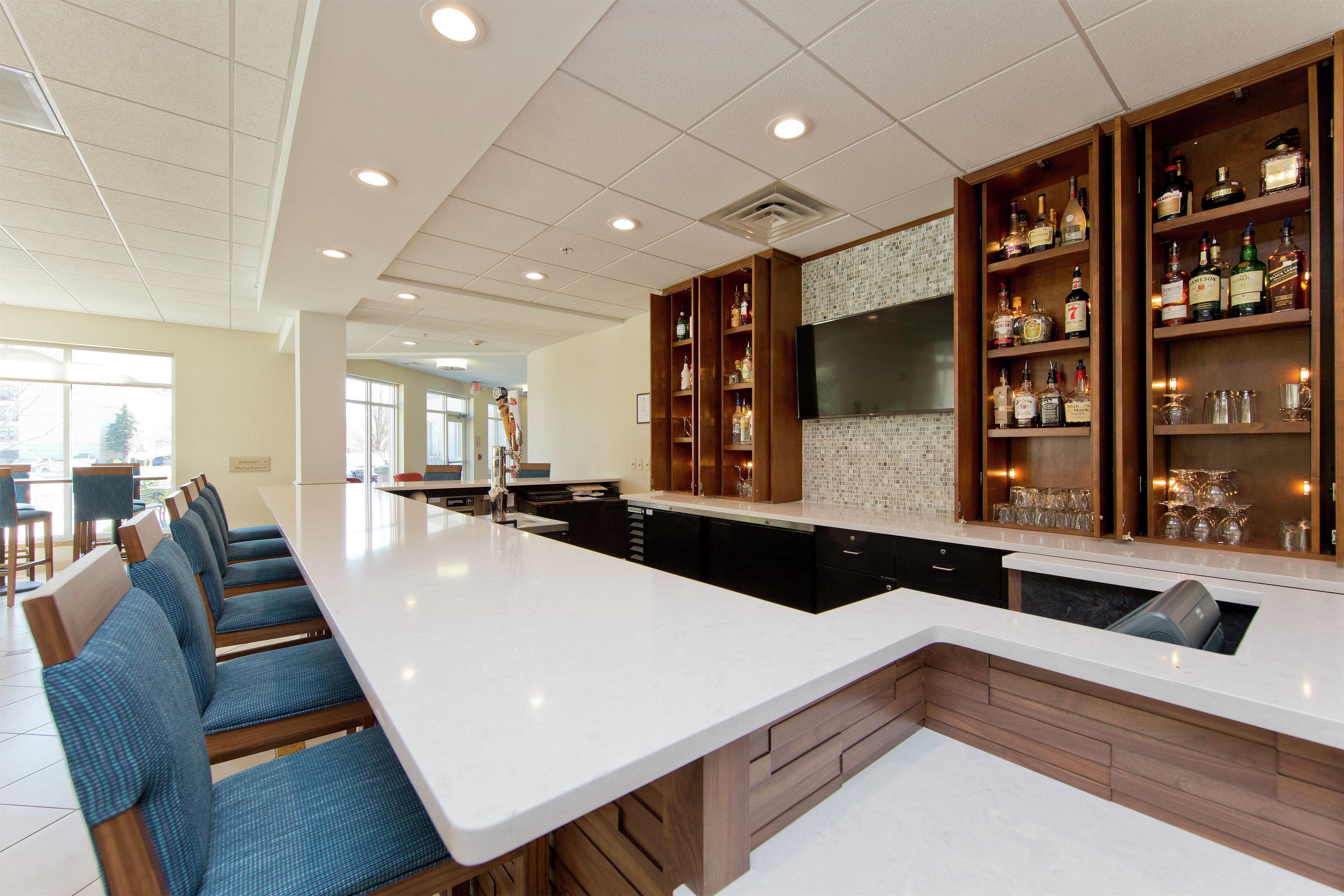 BarLounge | Hilton Garden Inn Winchester