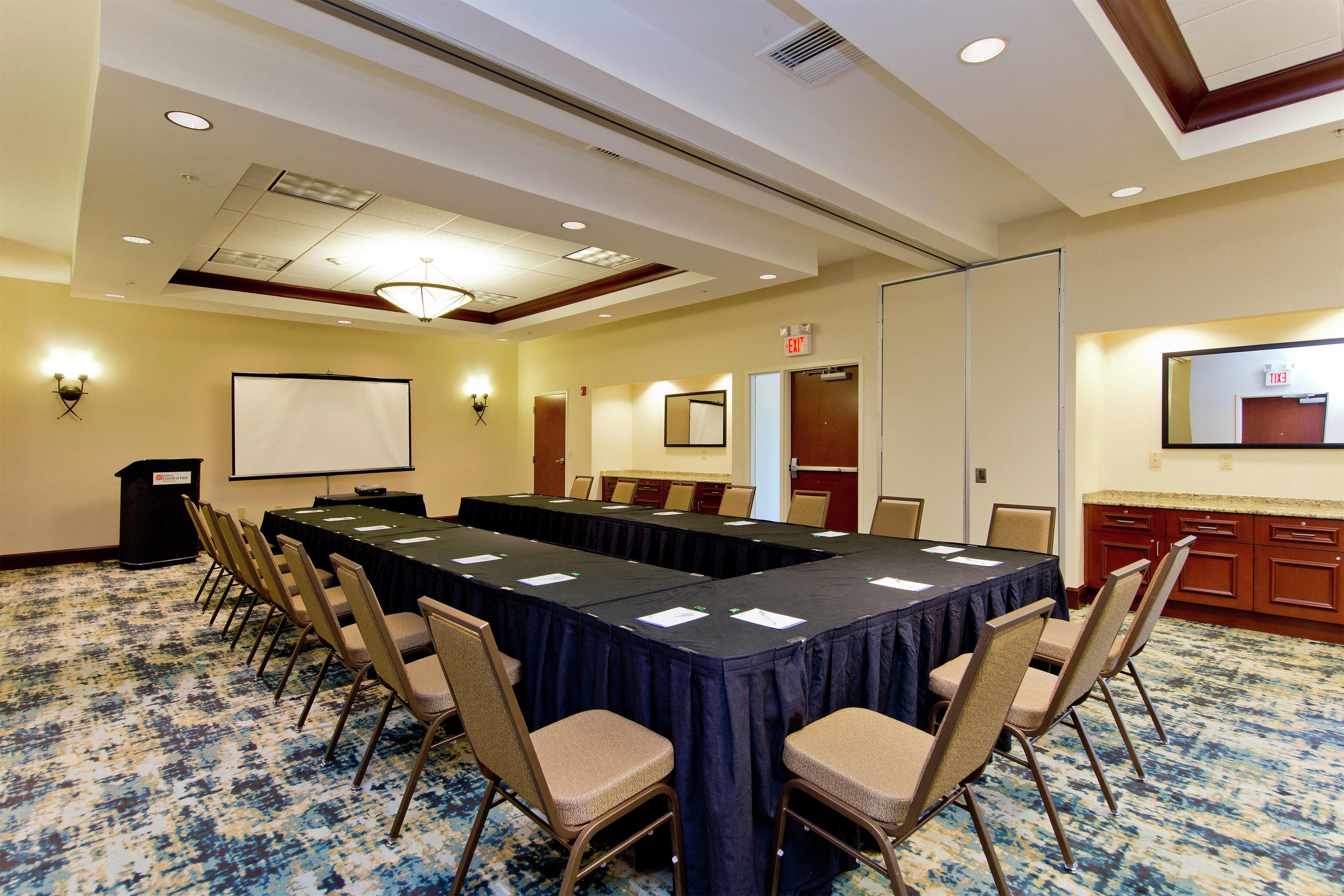 Meeting Room | Hilton Garden Inn Winchester