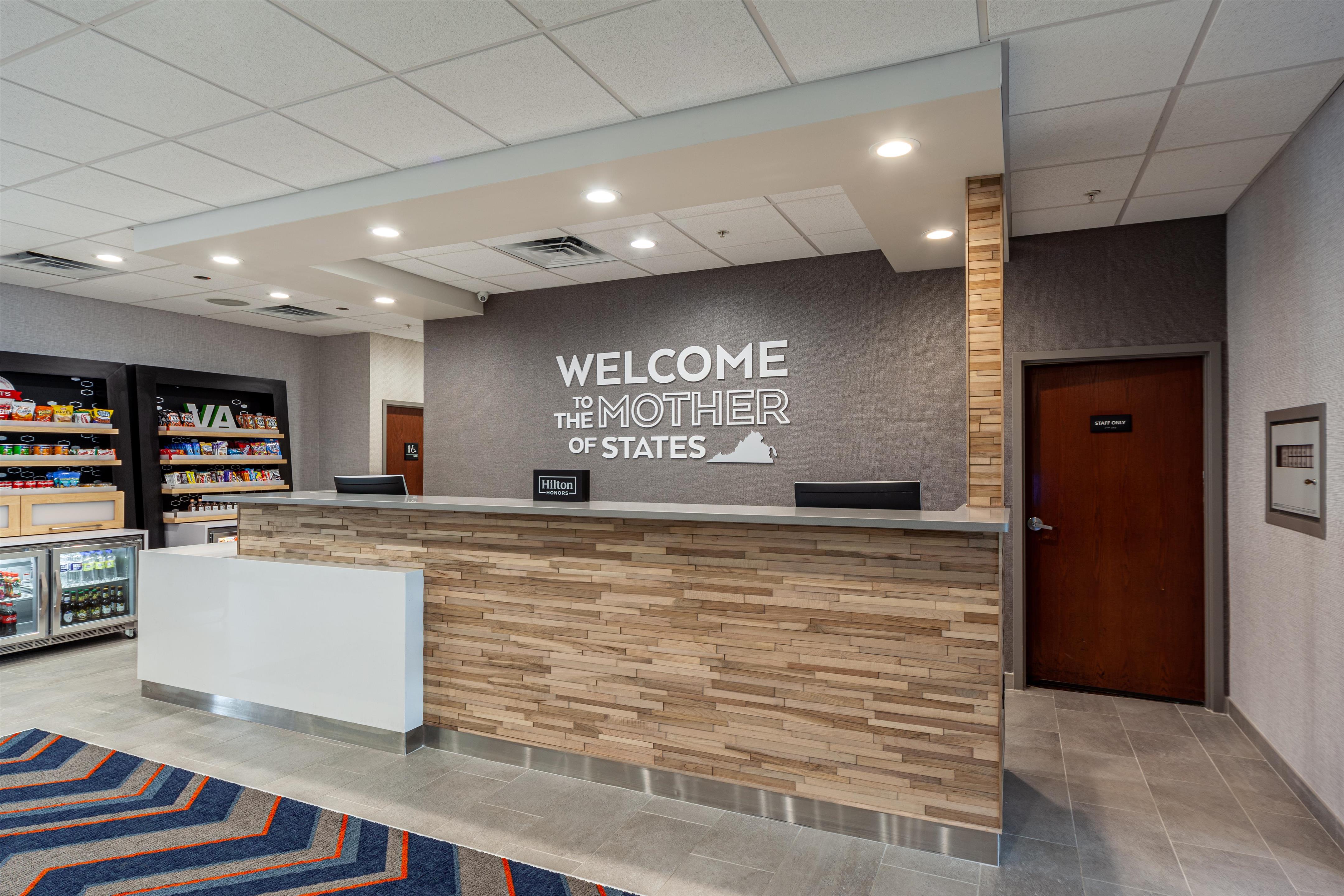 Reception | Hampton Inn Winchester