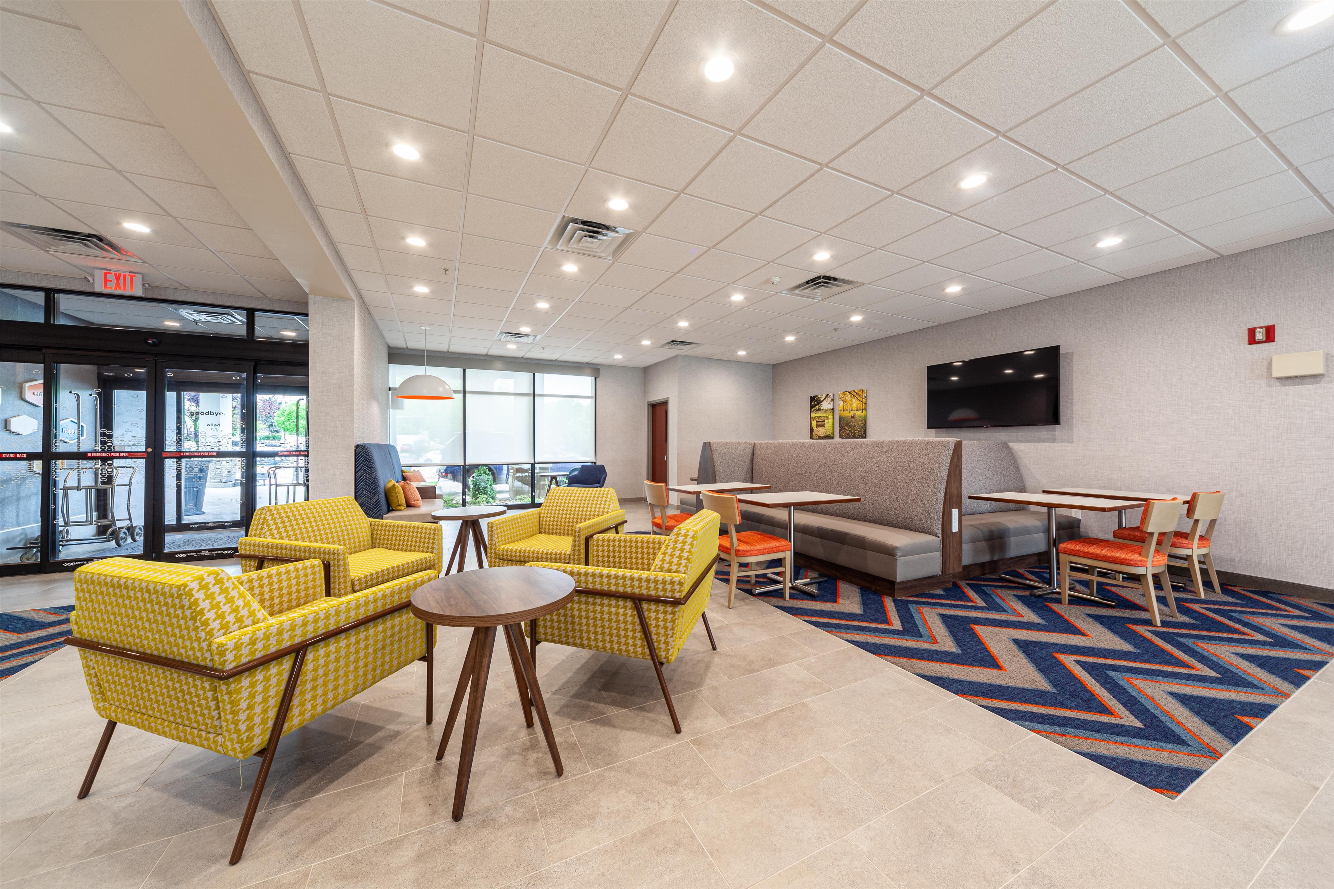 Lobby | Hampton Inn Winchester