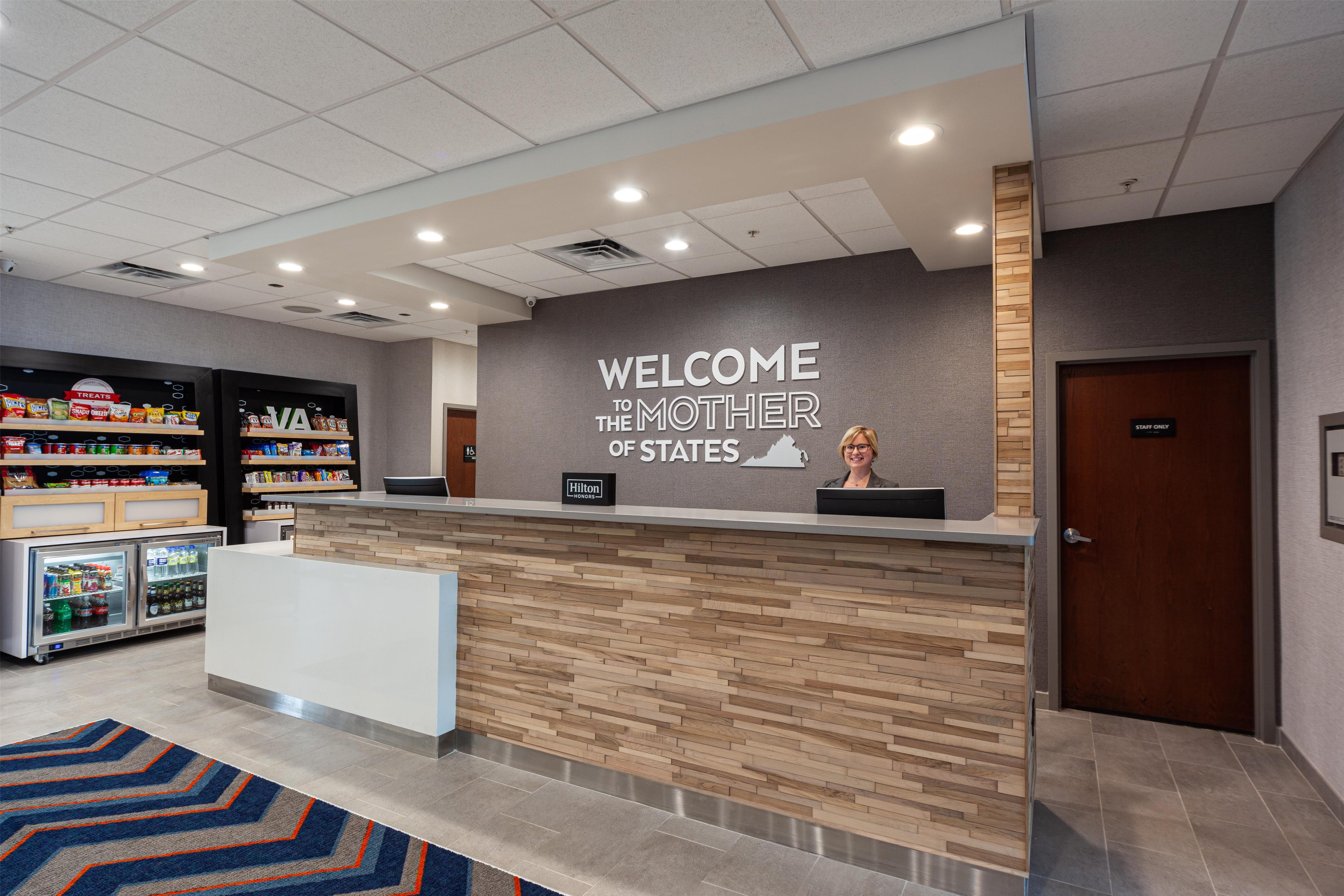 Reception | Hampton Inn Winchester