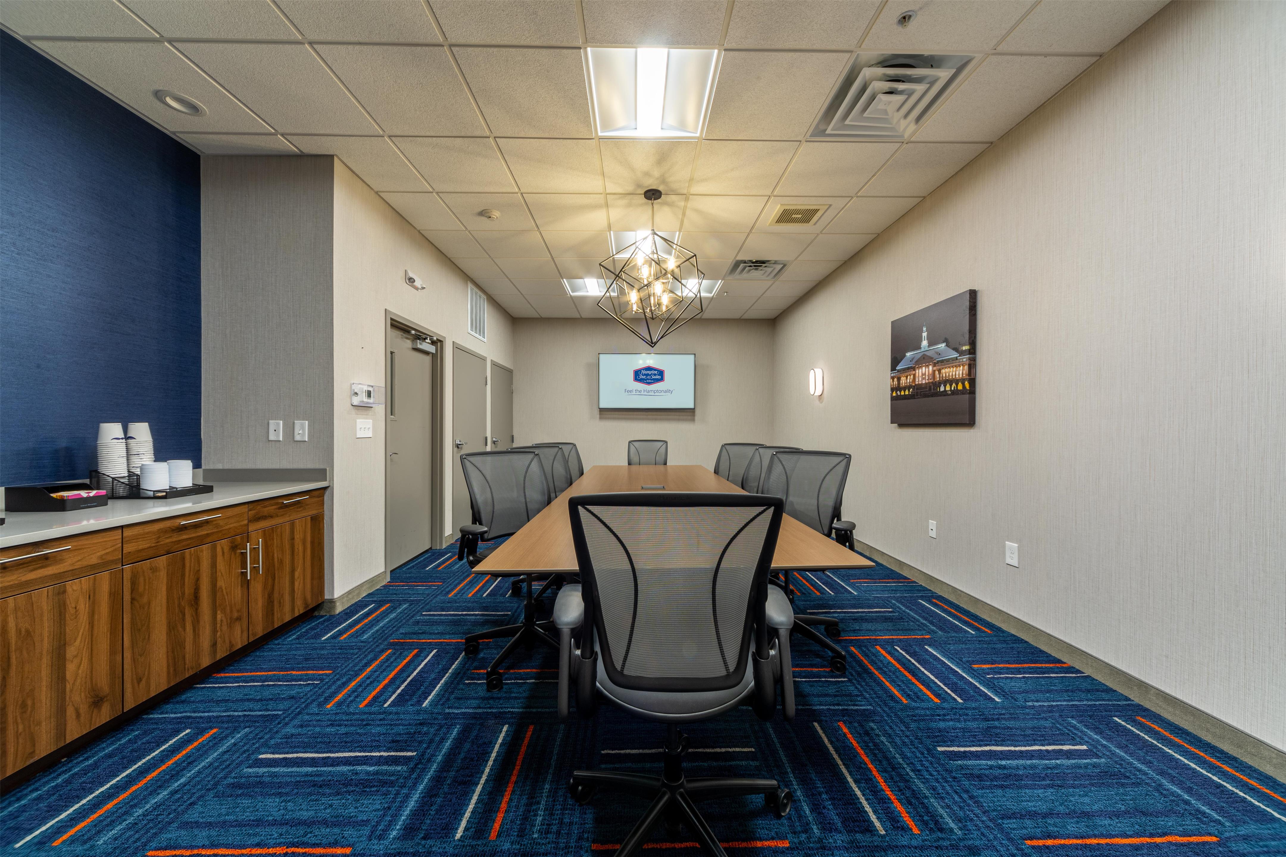 Meeting Room | Hampton Inn Winchester