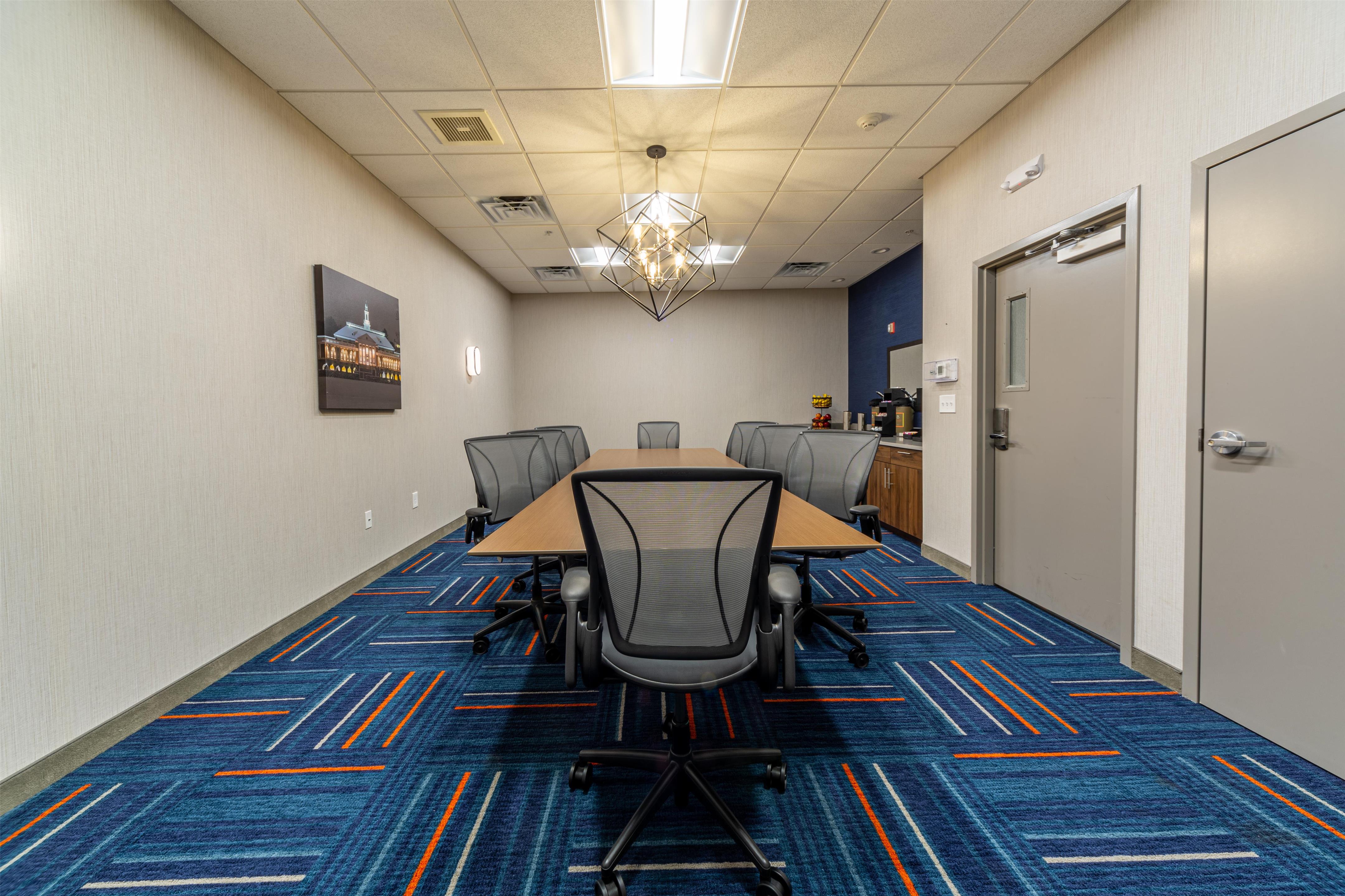Meeting Room | Hampton Inn Winchester
