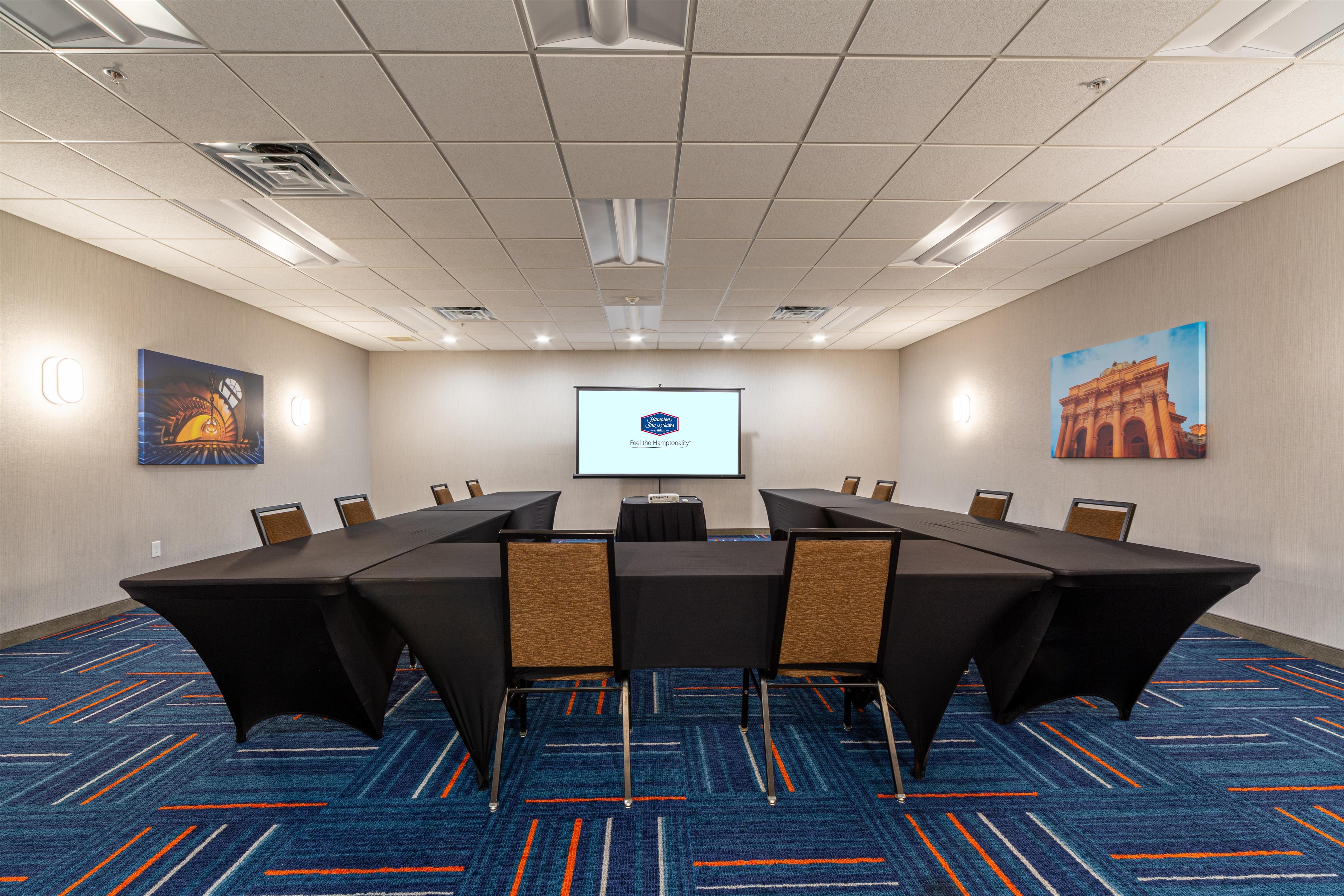Meeting Room | Hampton Inn Winchester