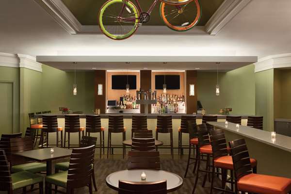 Bar - Hilton Hotel Woodcliff Lake