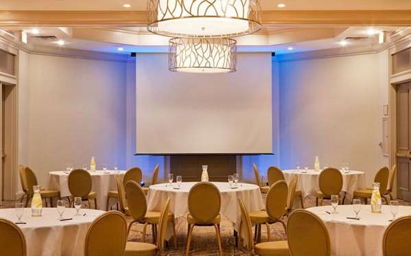 Restaurant - Hilton Hotel Woodcliff Lake