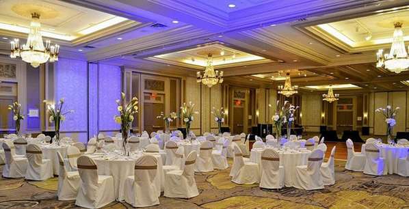 Restaurant - Hilton Hotel Woodcliff Lake