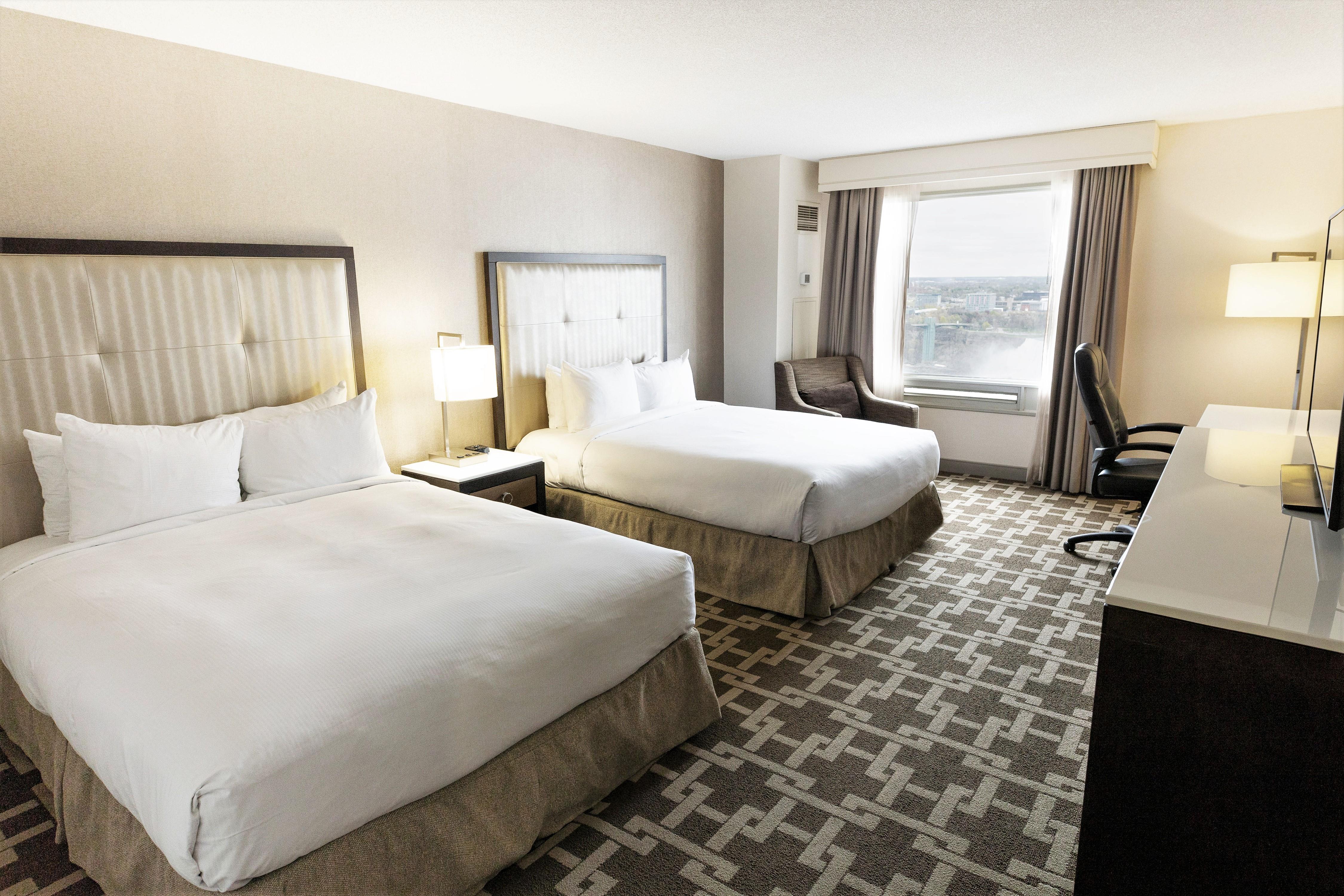 Hilton Niagara Falls/Fallsview Hotel & Suites Room Type - 2 QUEEN BEDS CASINO/CITYVW