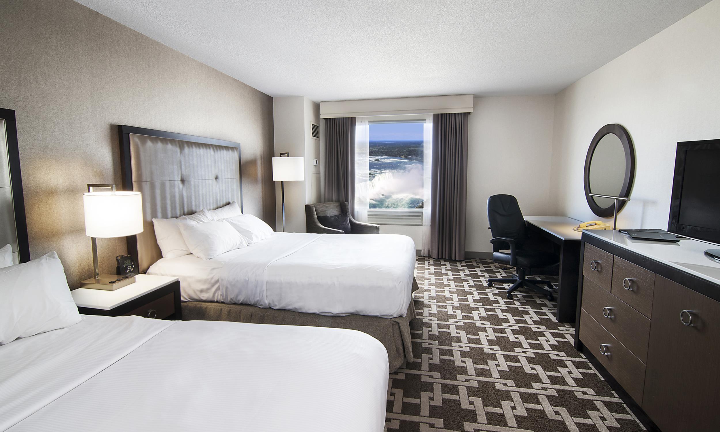 Hilton Niagara Falls/Fallsview Hotel & Suites Room Type - 2QUEEN BEDS CAN/US VIEW