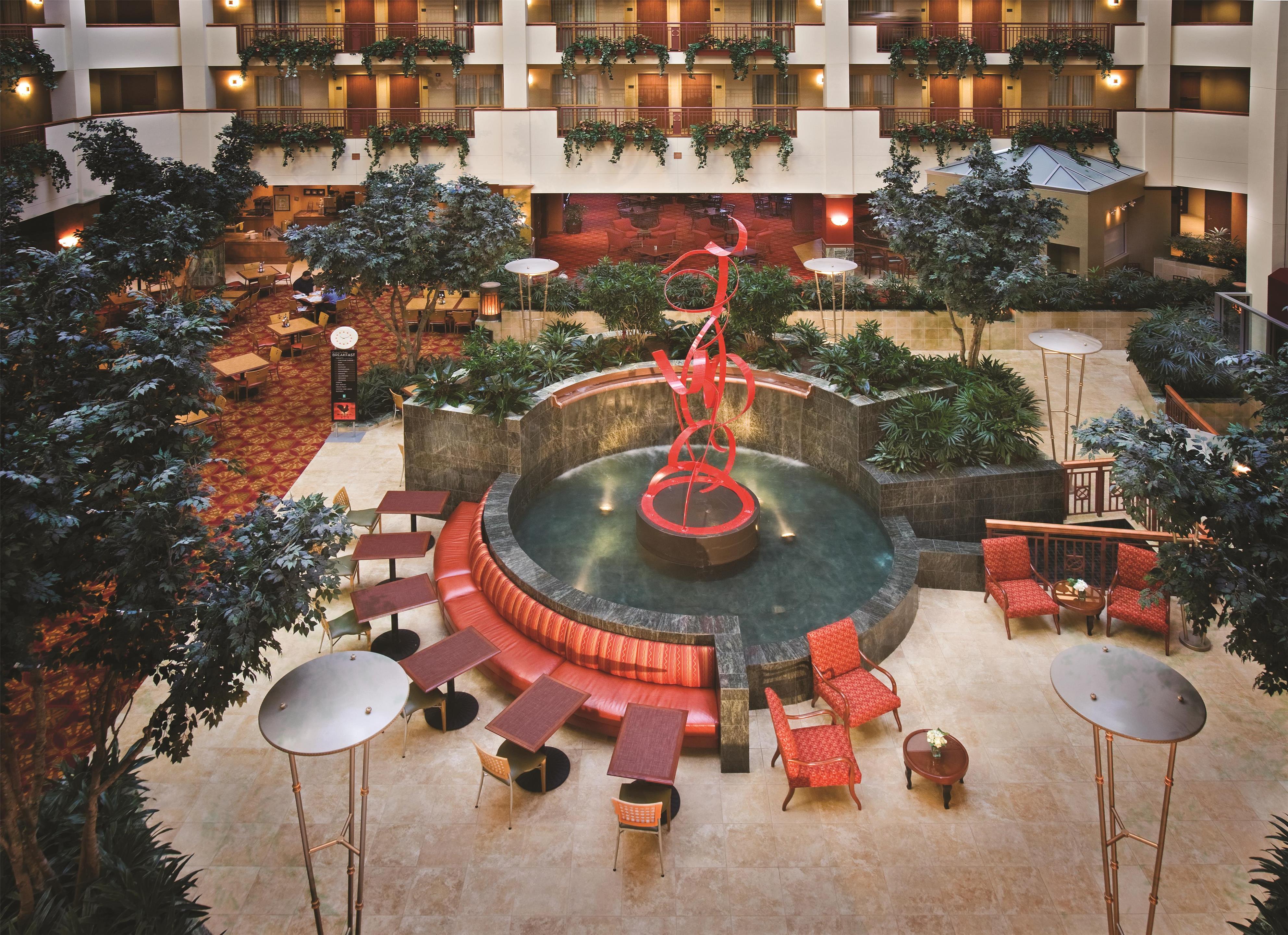 Lobby | Embassy Suites Northwest Arkansas - Hotel, Spa & Convention