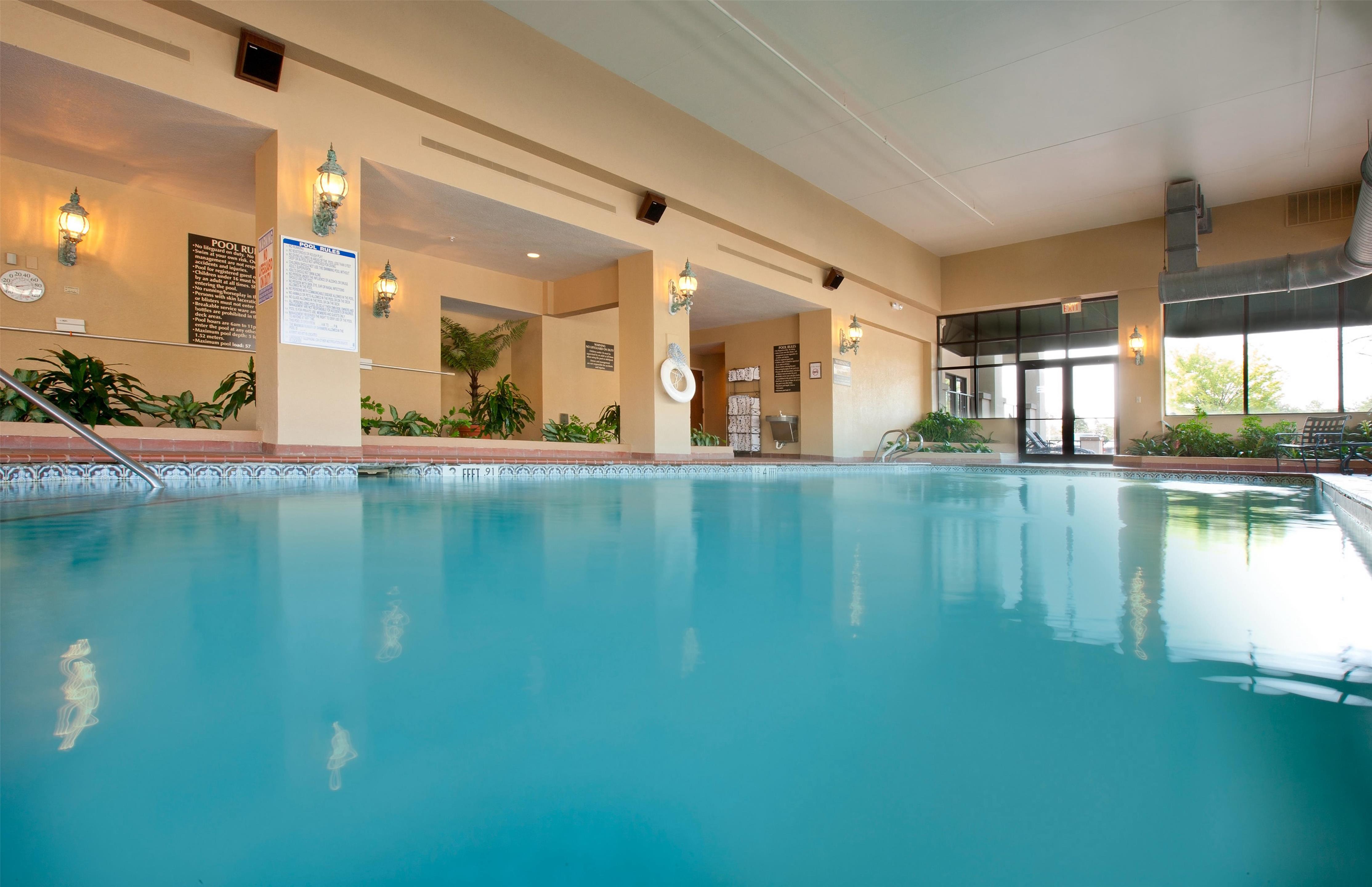 Pool | Embassy Suites Northwest Arkansas - Hotel, Spa & Convention