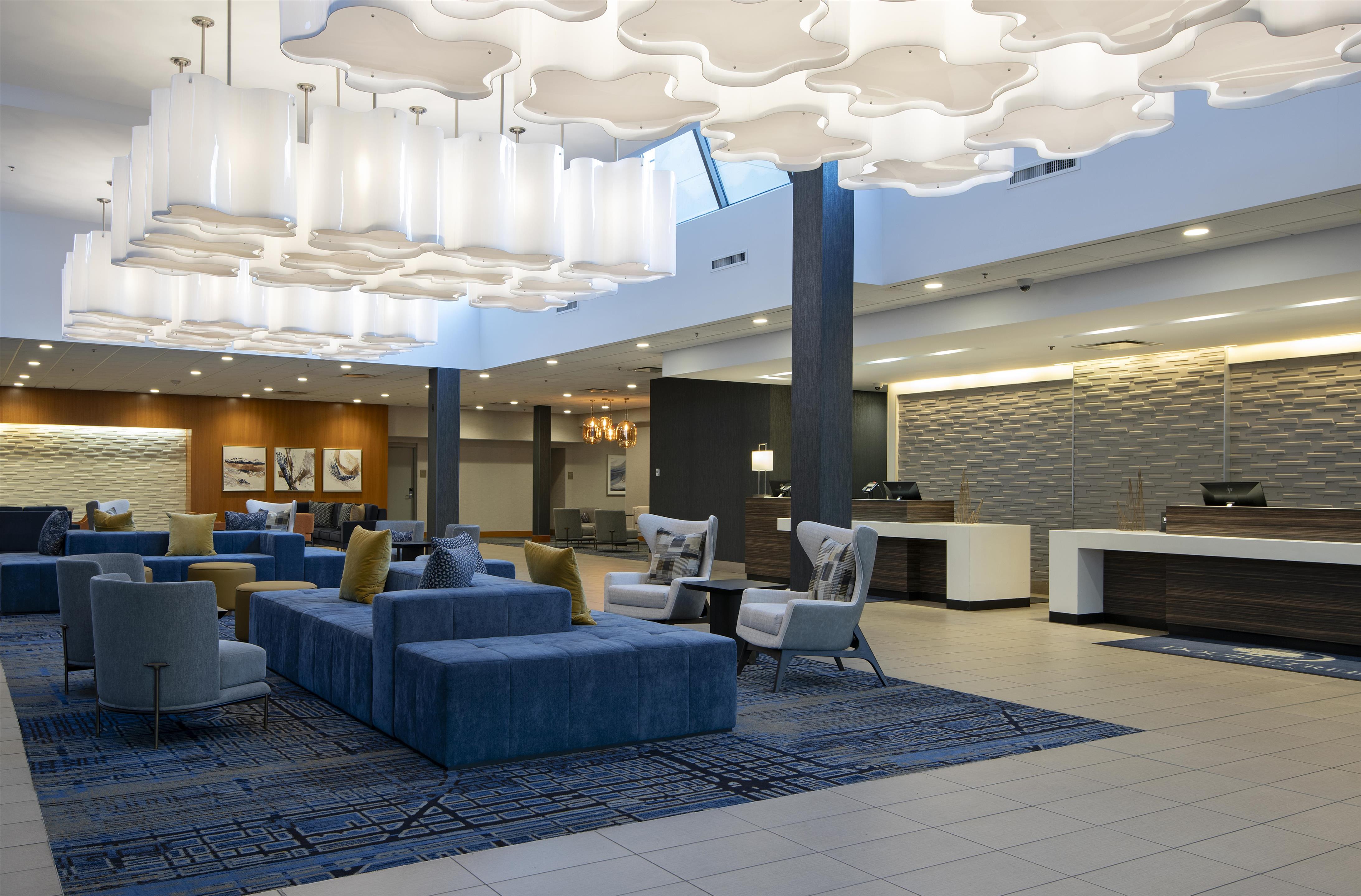 Reception | DoubleTree by Hilton Hotel West Edmonton