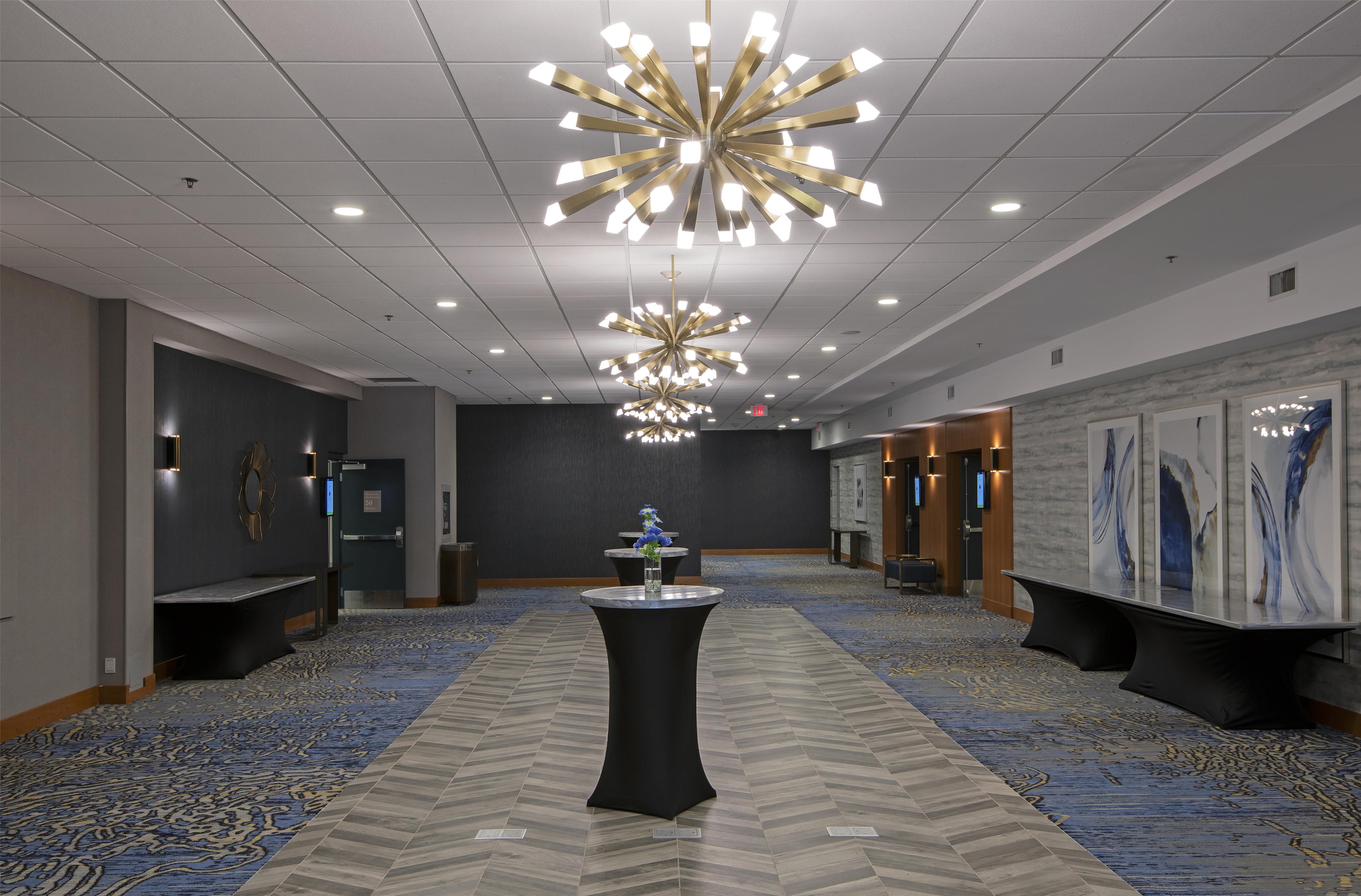 Meeting Room | DoubleTree by Hilton Hotel West Edmonton