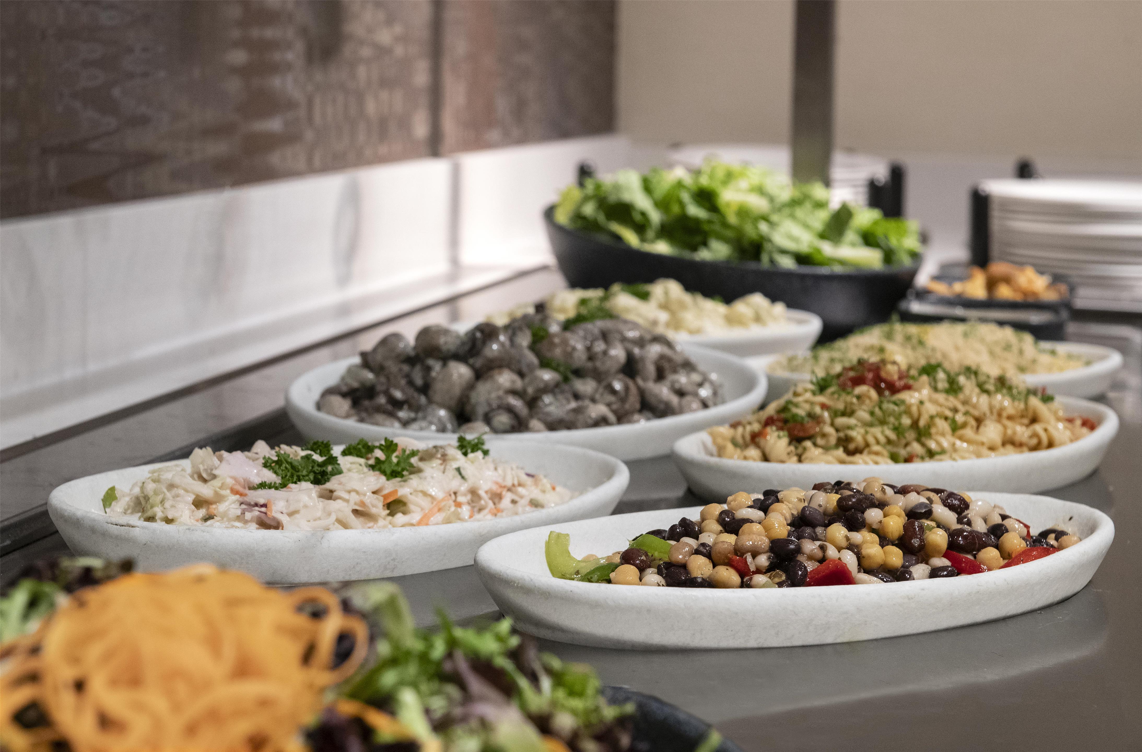 BarLounge | DoubleTree by Hilton Hotel West Edmonton