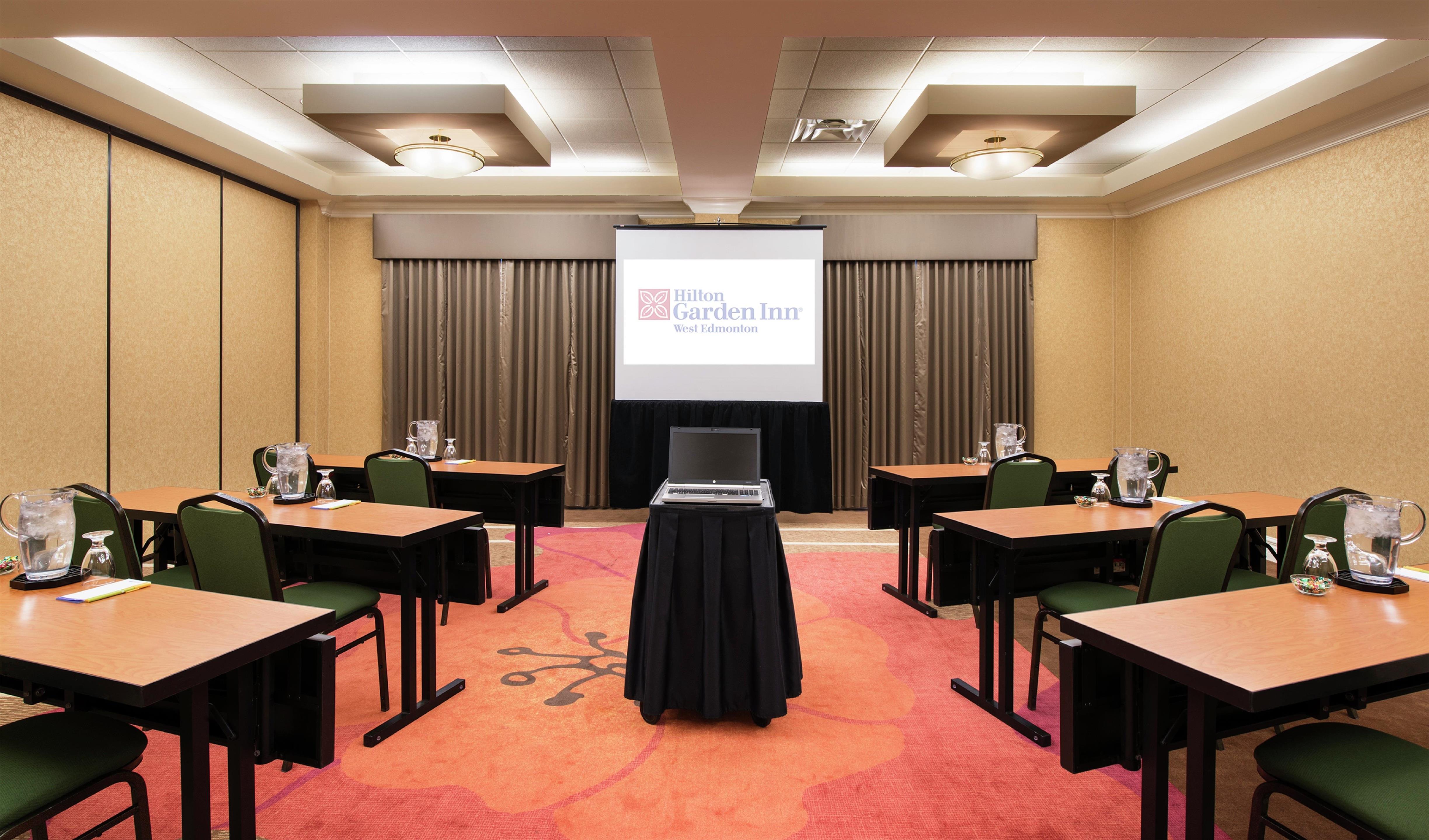 Meeting Room | Hilton Garden Inn West Edmonton