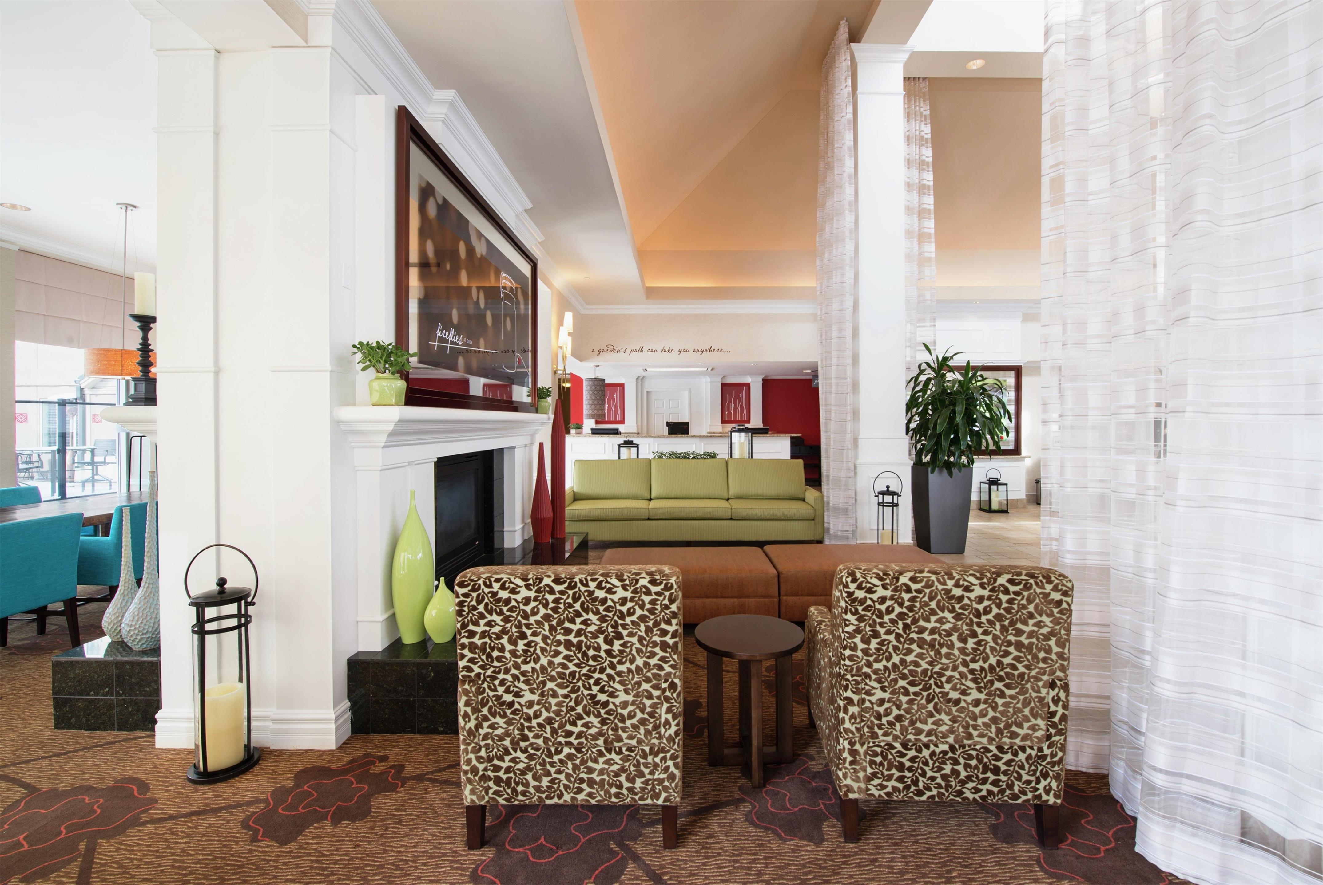 Lobby | Hilton Garden Inn West Edmonton