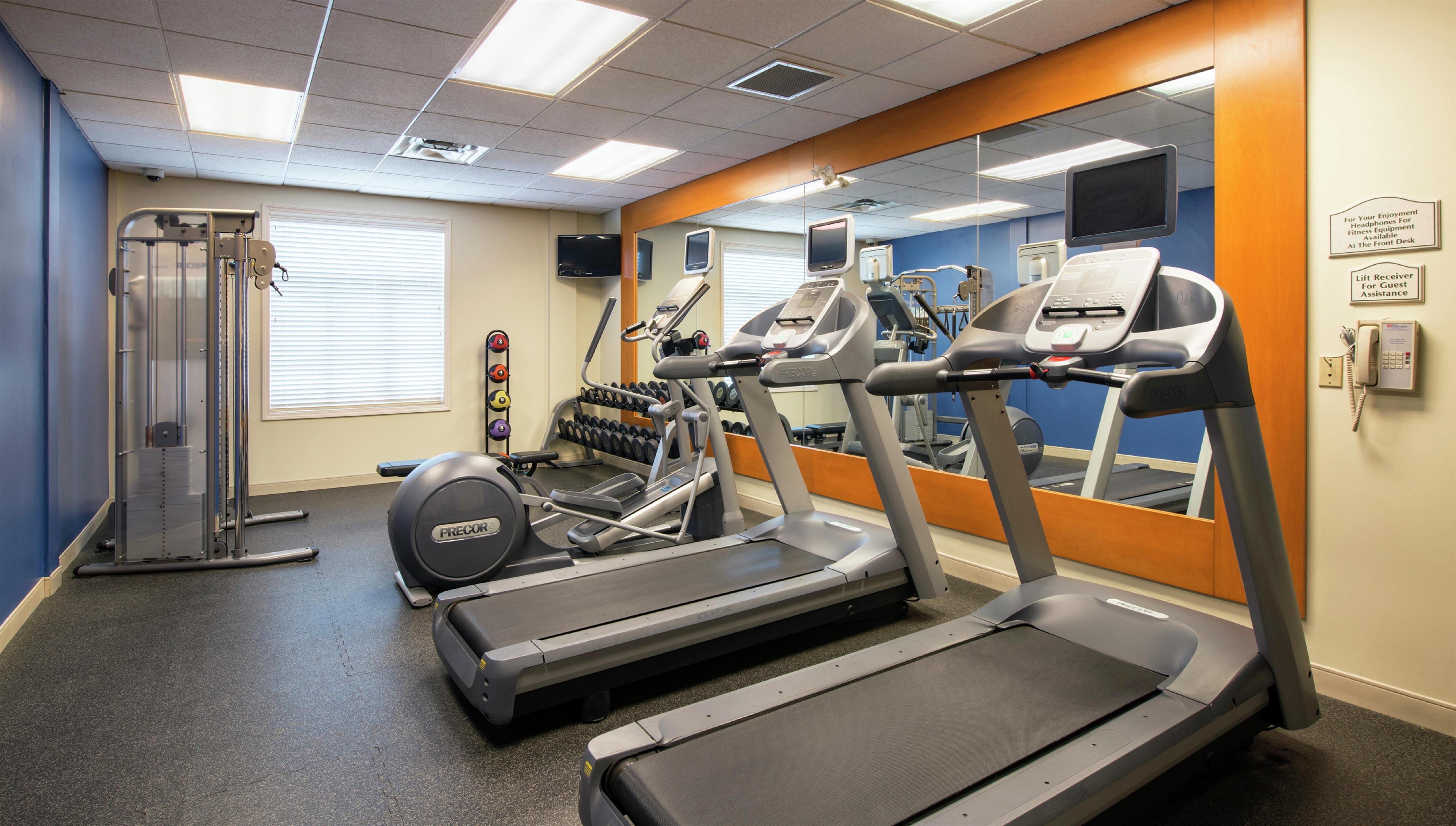 Health club fitness center gym | Hilton Garden Inn West Edmonton
