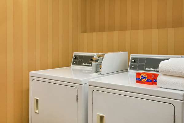  - Hampton Inn & Suites Surrey