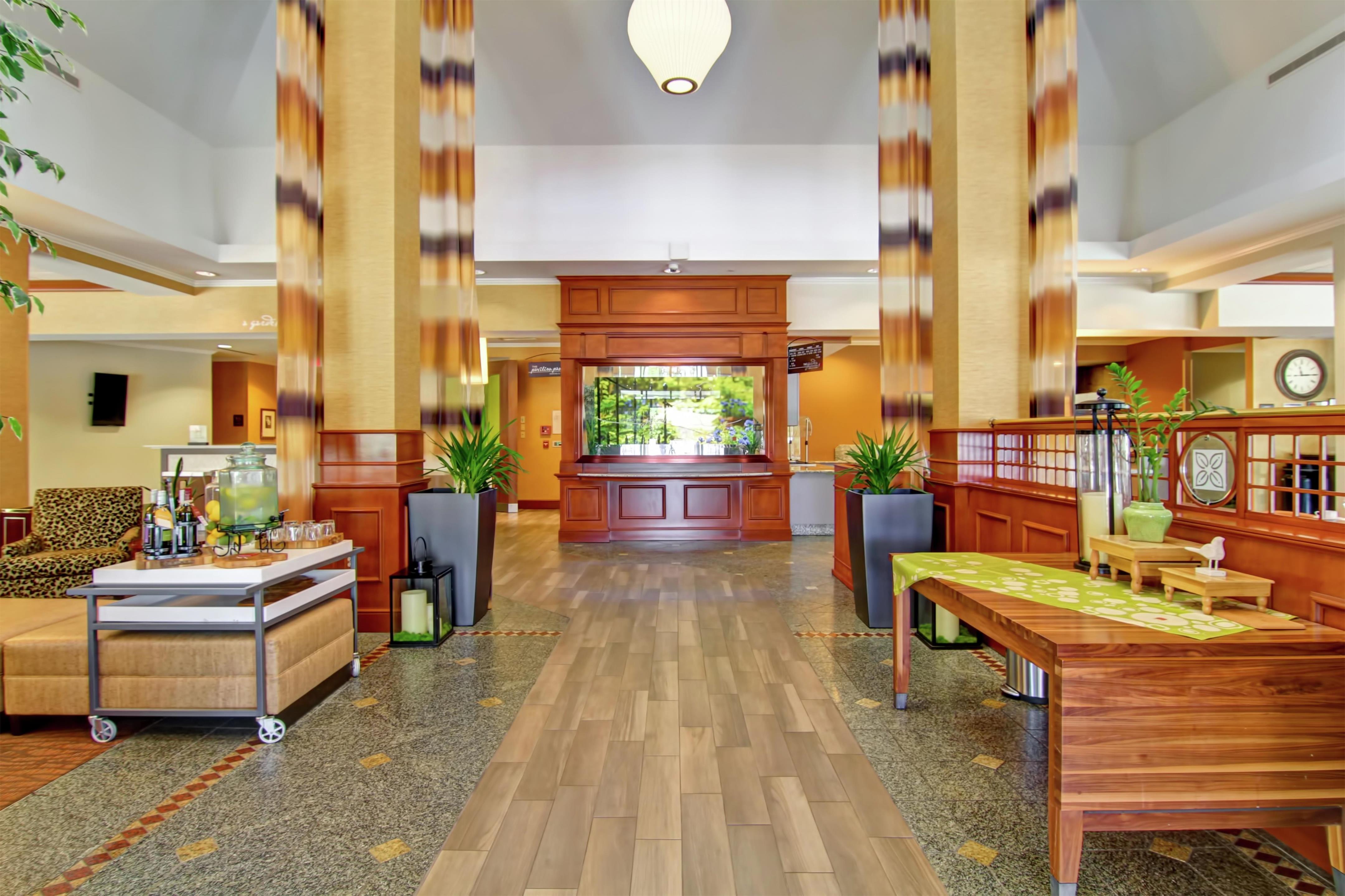 Lobby | Hilton Garden Inn Ottawa Airport