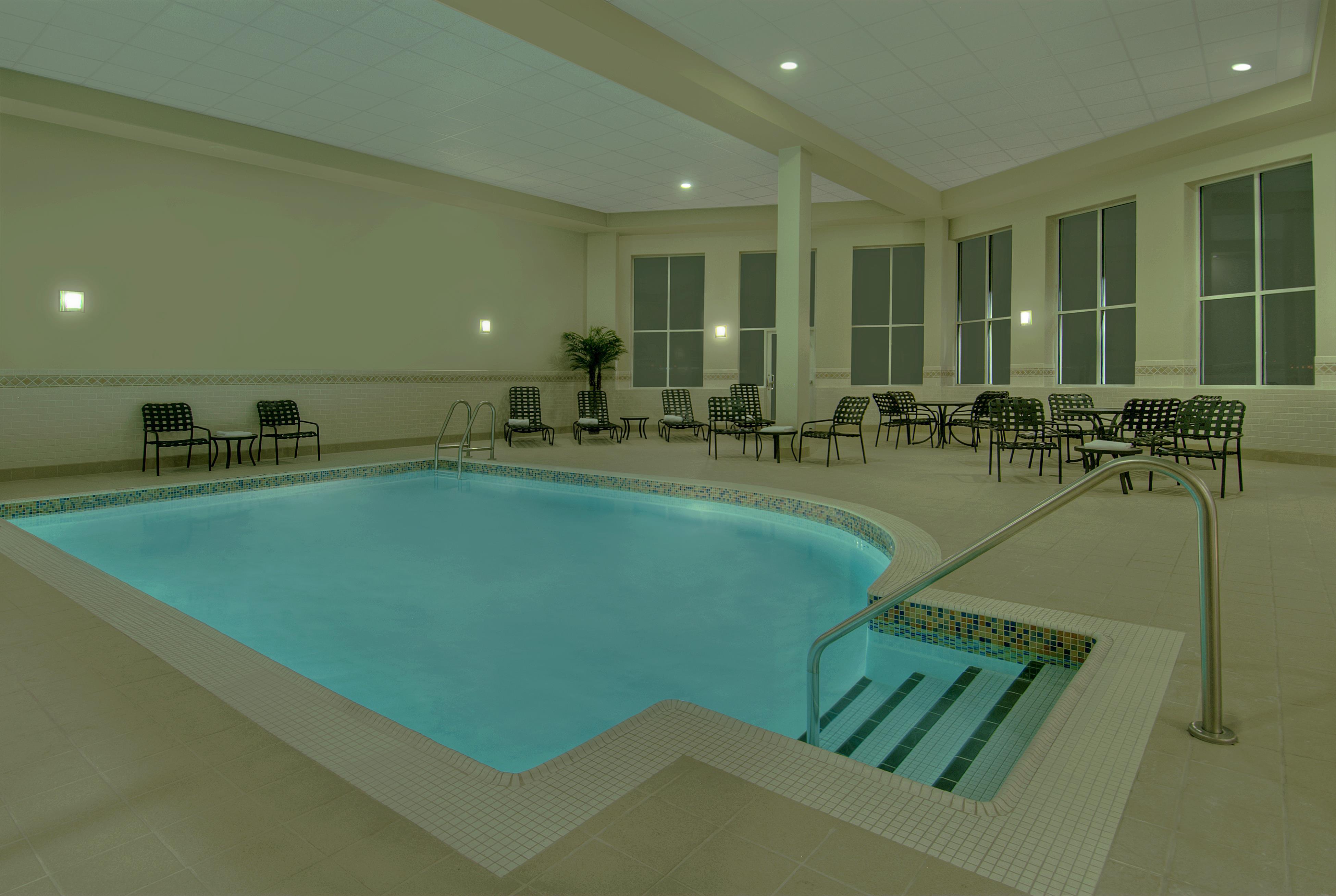 Pool | Hilton Garden Inn Ottawa Airport