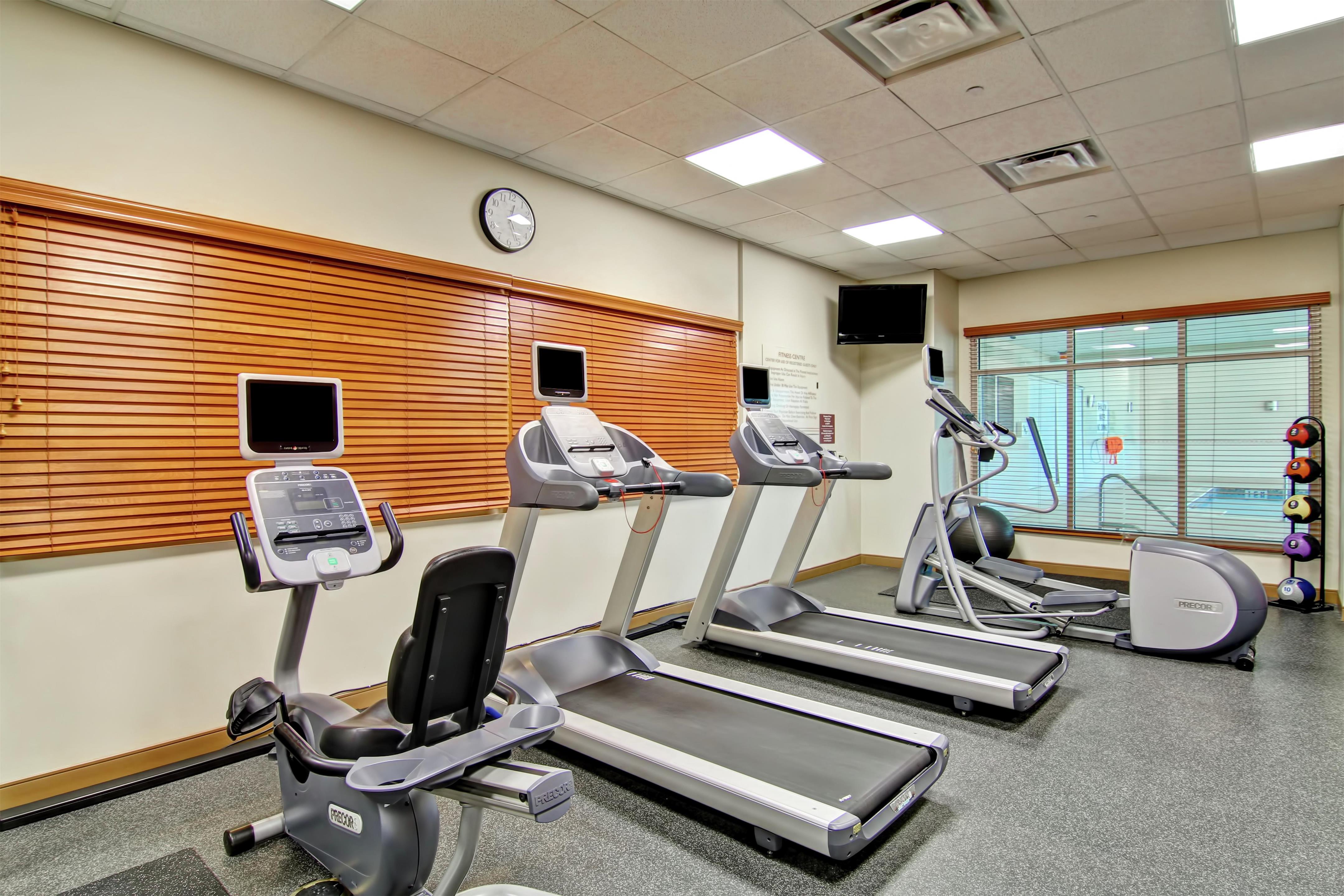 Health club fitness center gym | Hilton Garden Inn Ottawa Airport