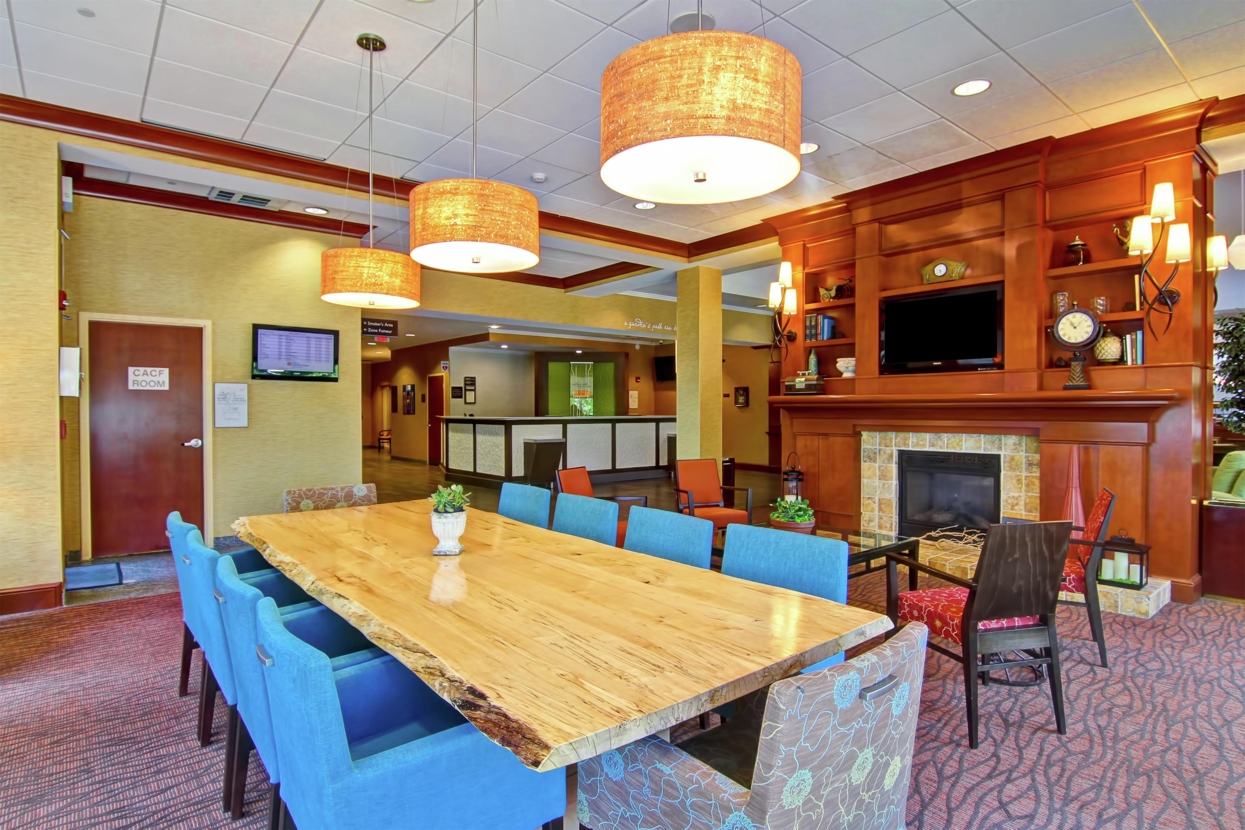 Lobby | Hilton Garden Inn Ottawa Airport