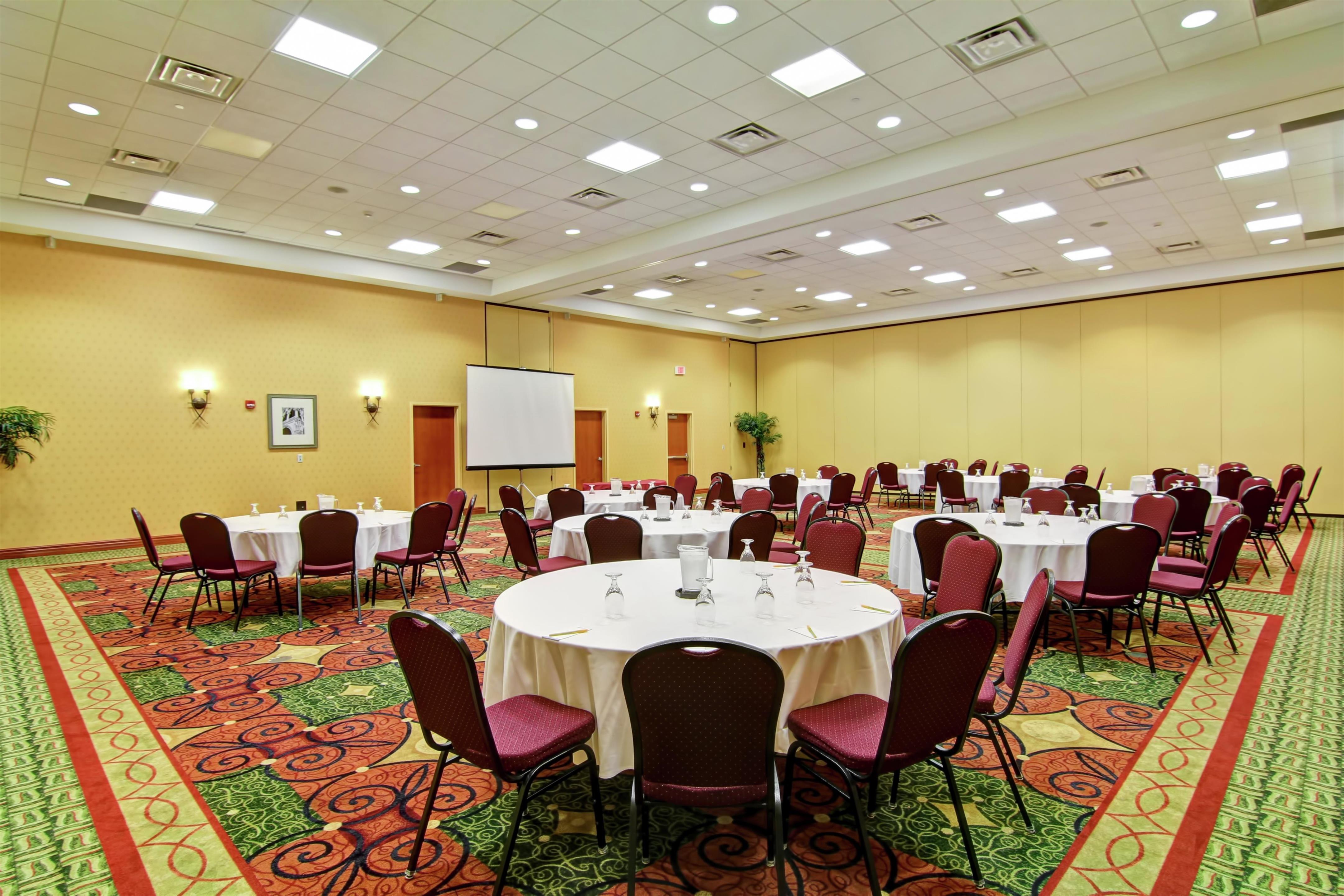Meeting Room | Hilton Garden Inn Ottawa Airport