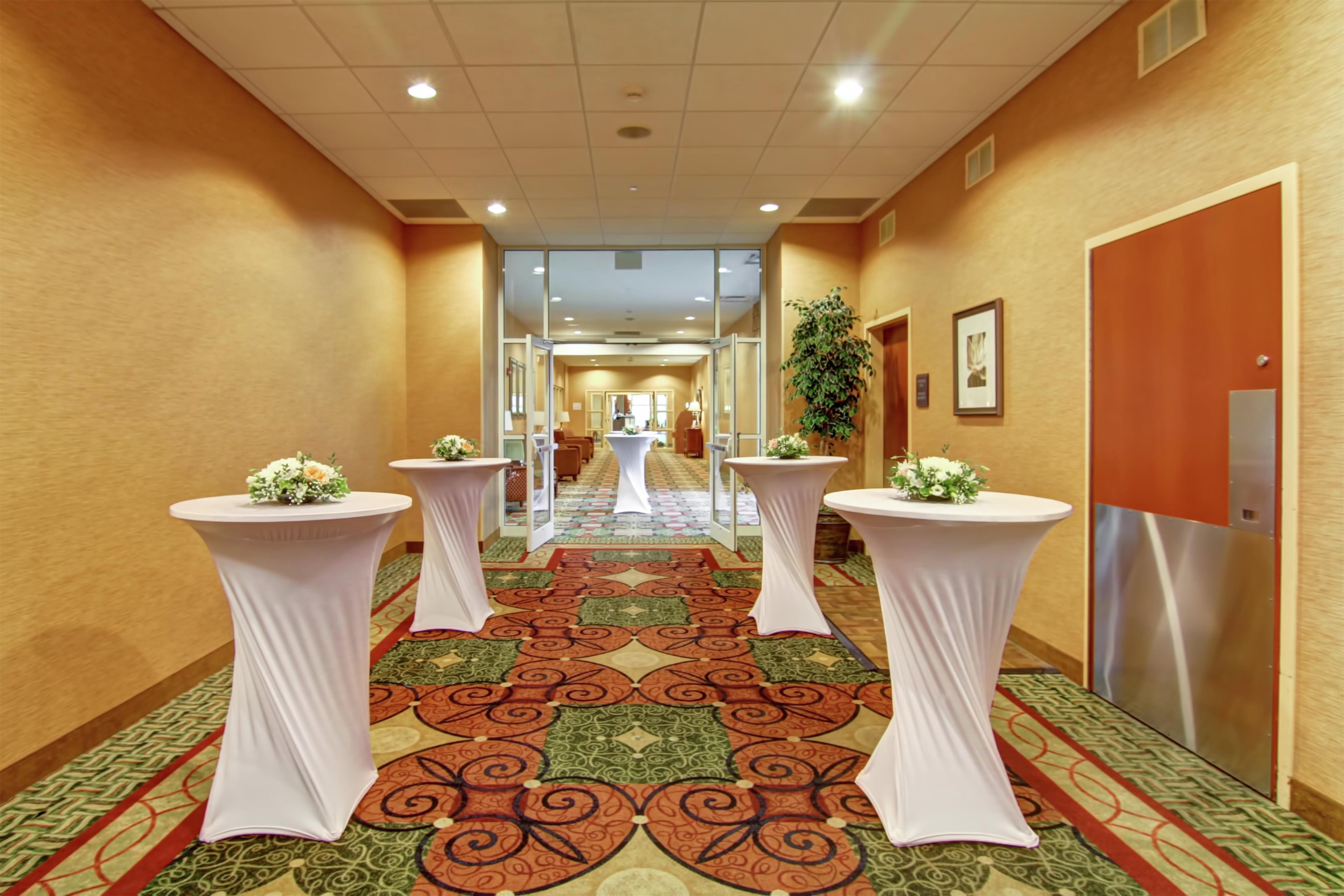 Meeting Room | Hilton Garden Inn Ottawa Airport