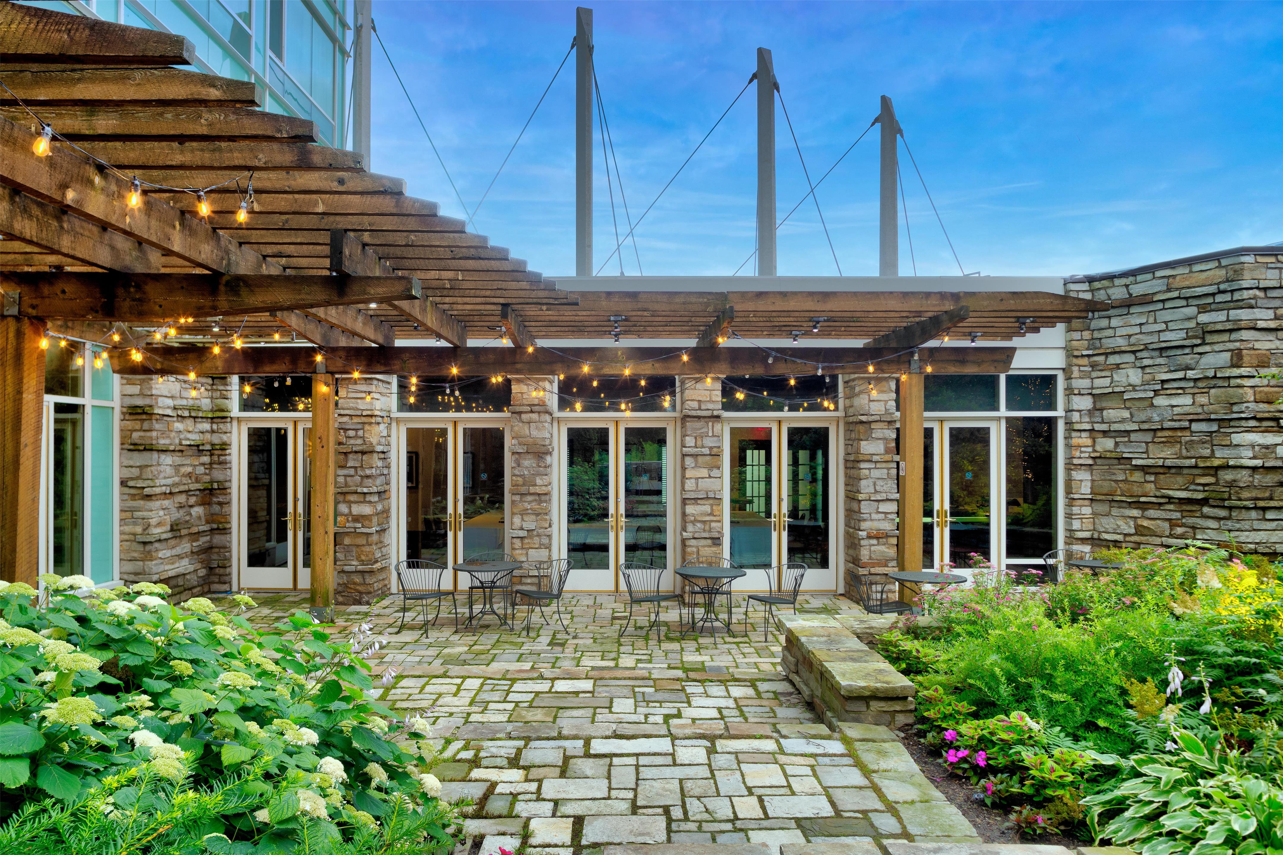 Exterior | Hilton Lac Leamy