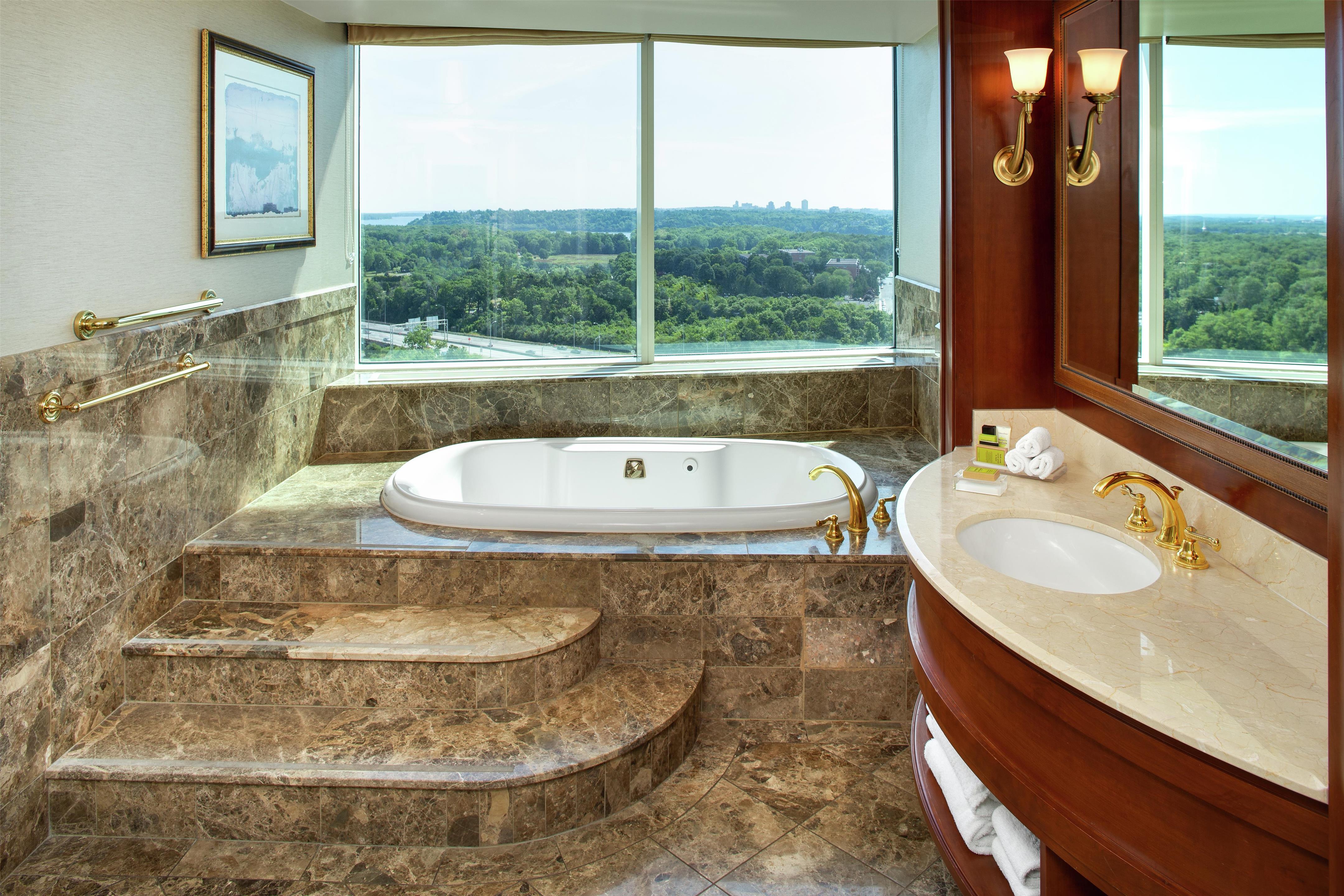 Guest room bath