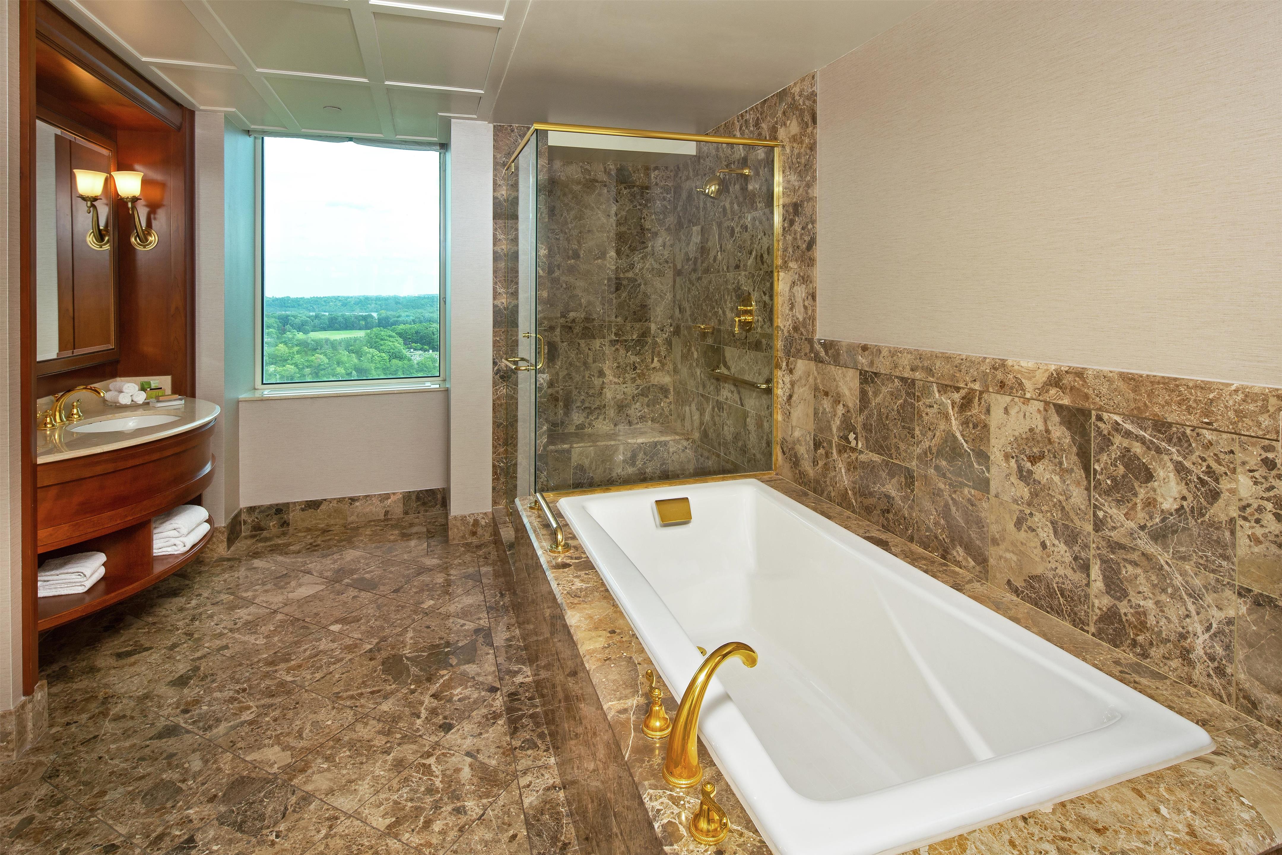 Guest room bath