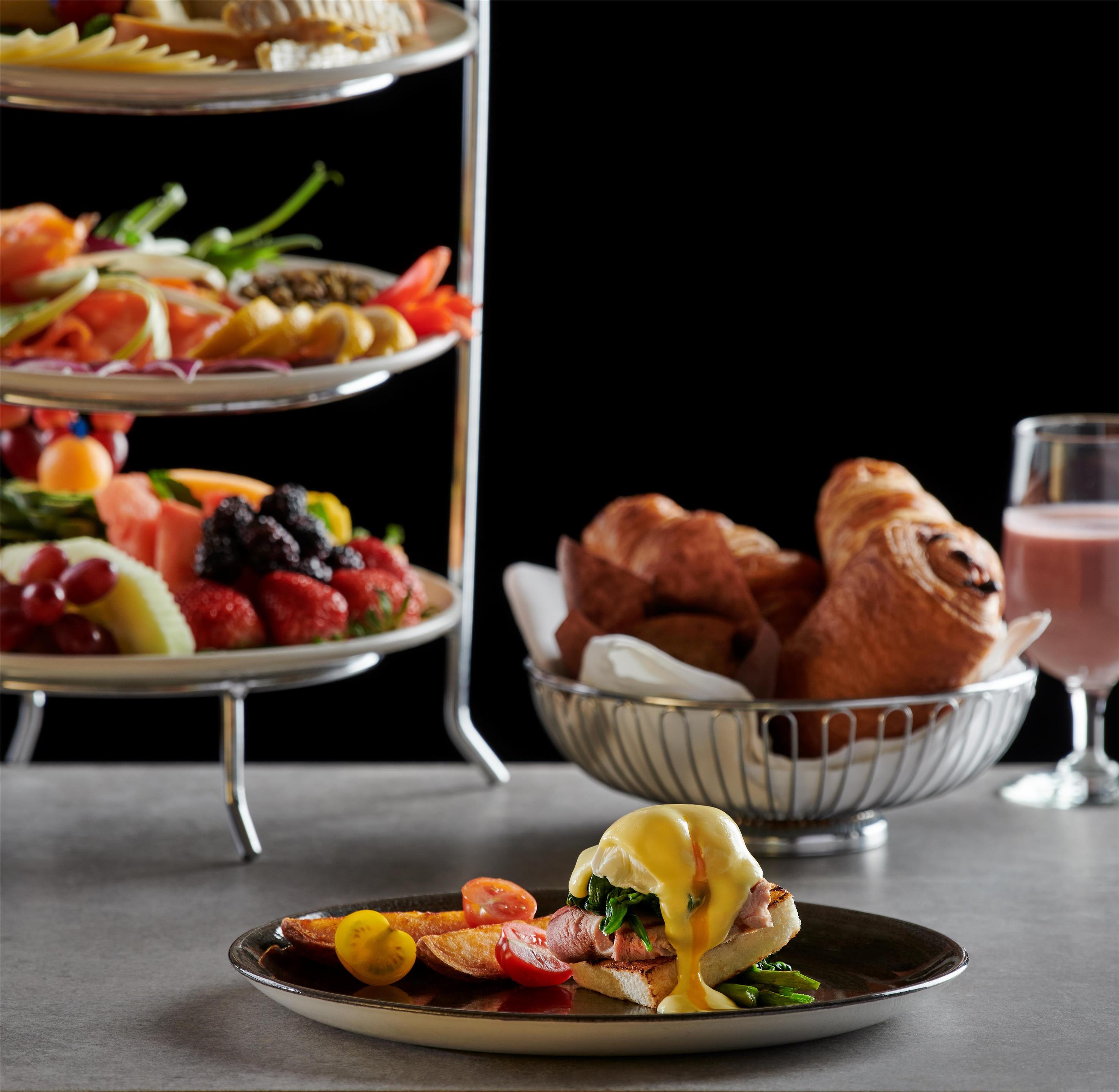 Breakfast Area | Hilton Lac Leamy