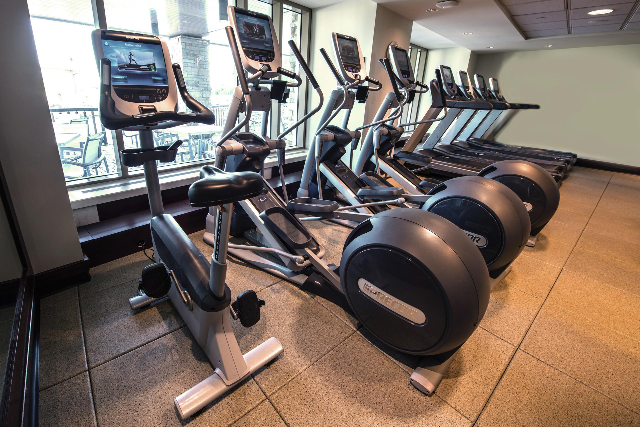 Health club fitness center gym | Hilton Lac Leamy