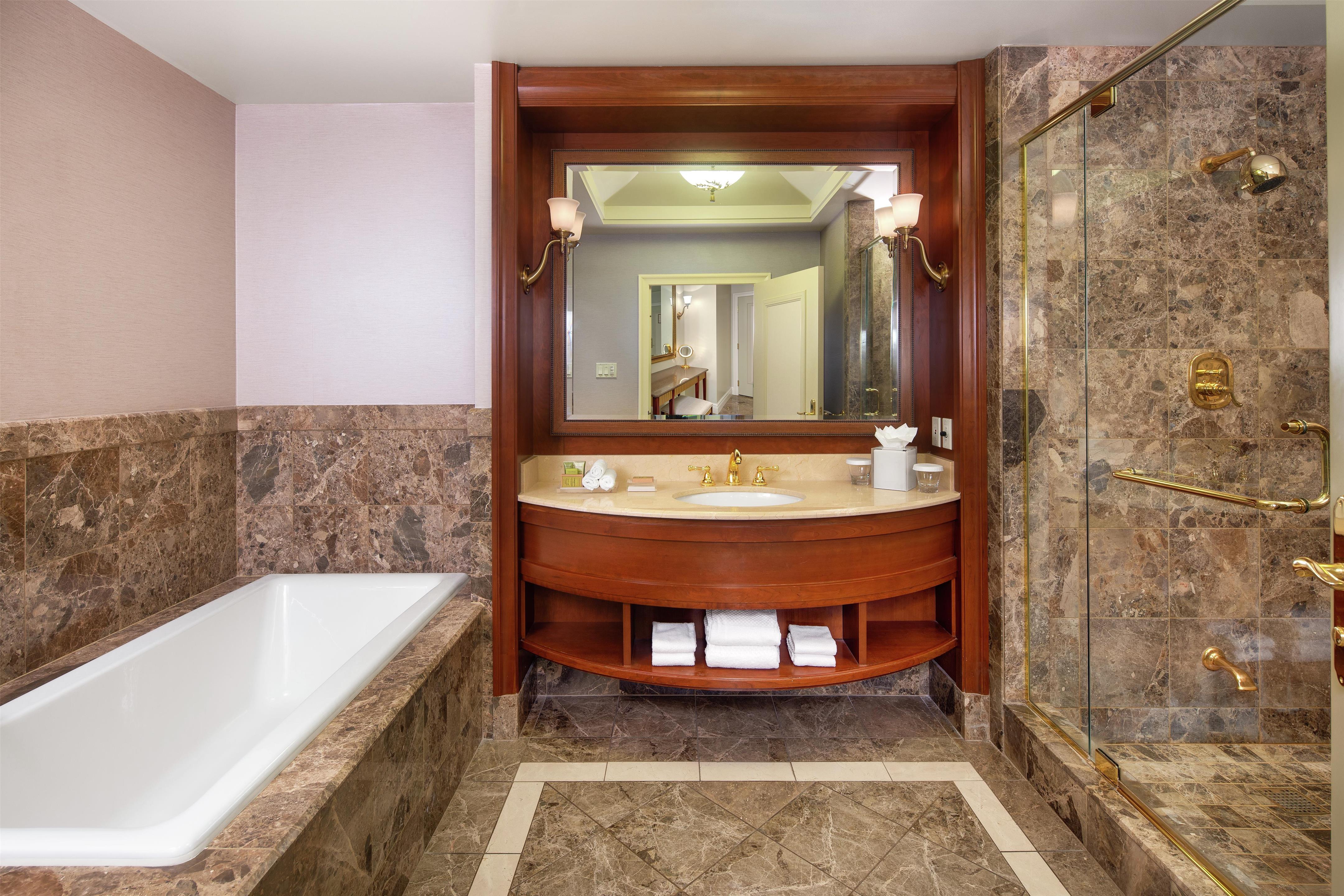 Guest room bath