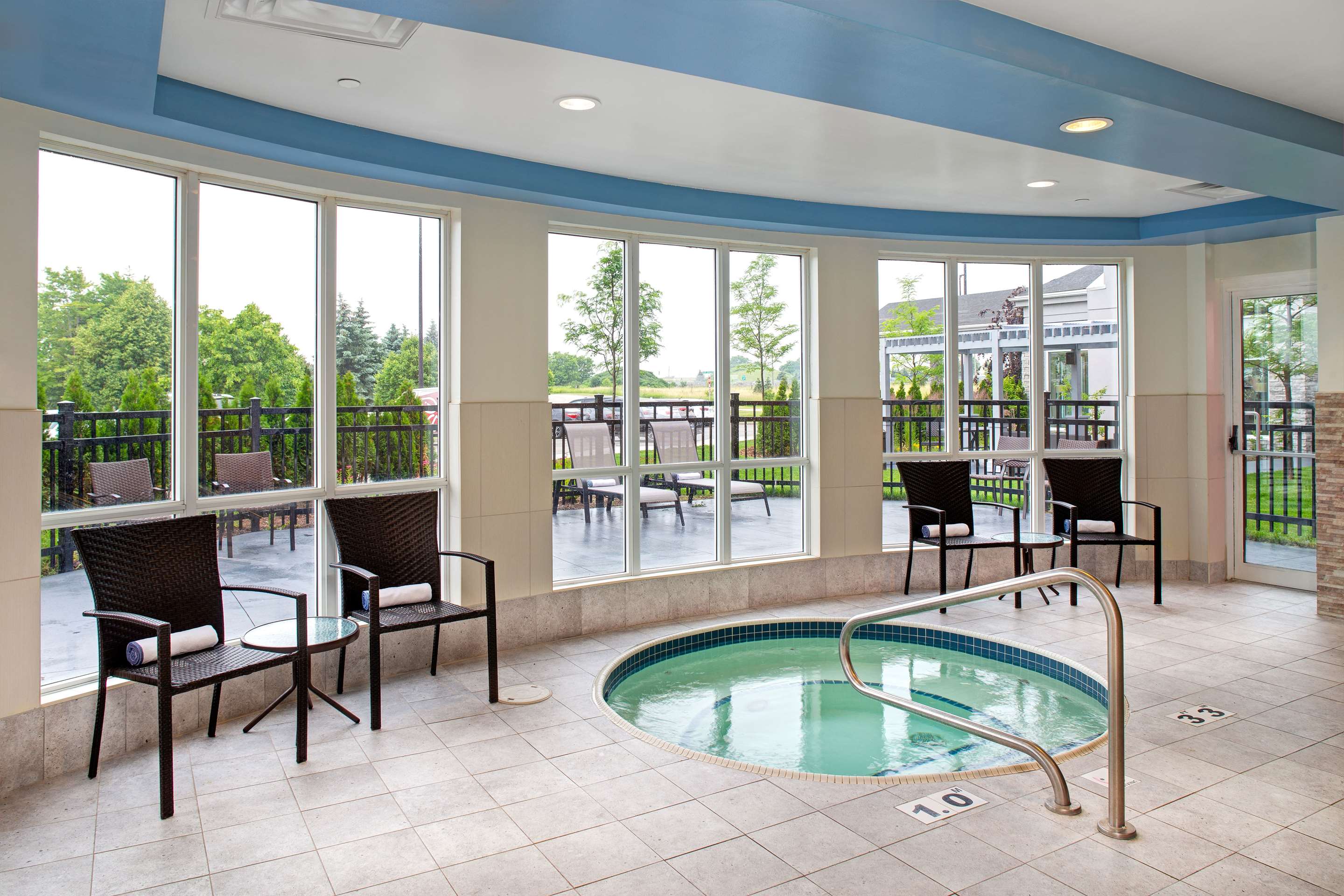Pool | Hilton Garden Inn Toronto/Oakville