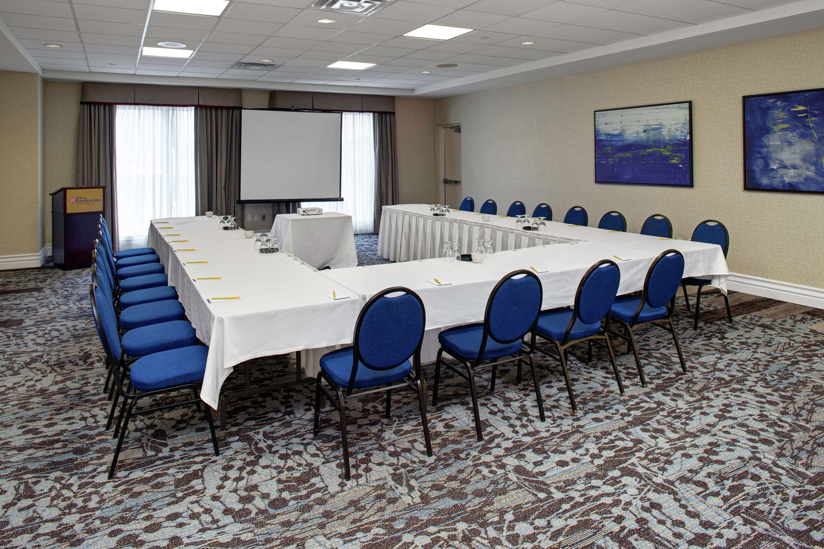 Meeting Room | Hilton Garden Inn Toronto/Oakville