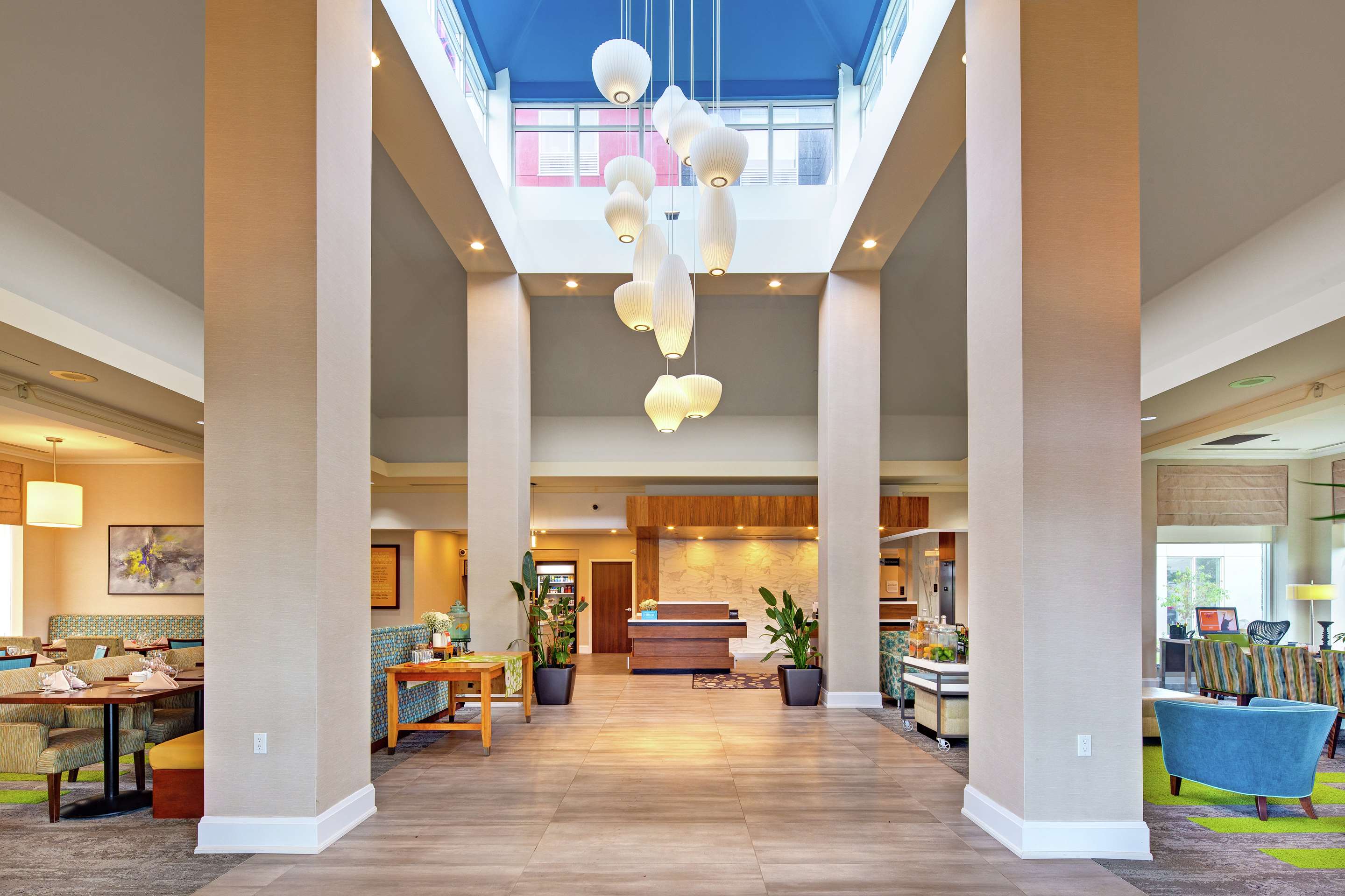 Lobby | Hilton Garden Inn Toronto/Oakville