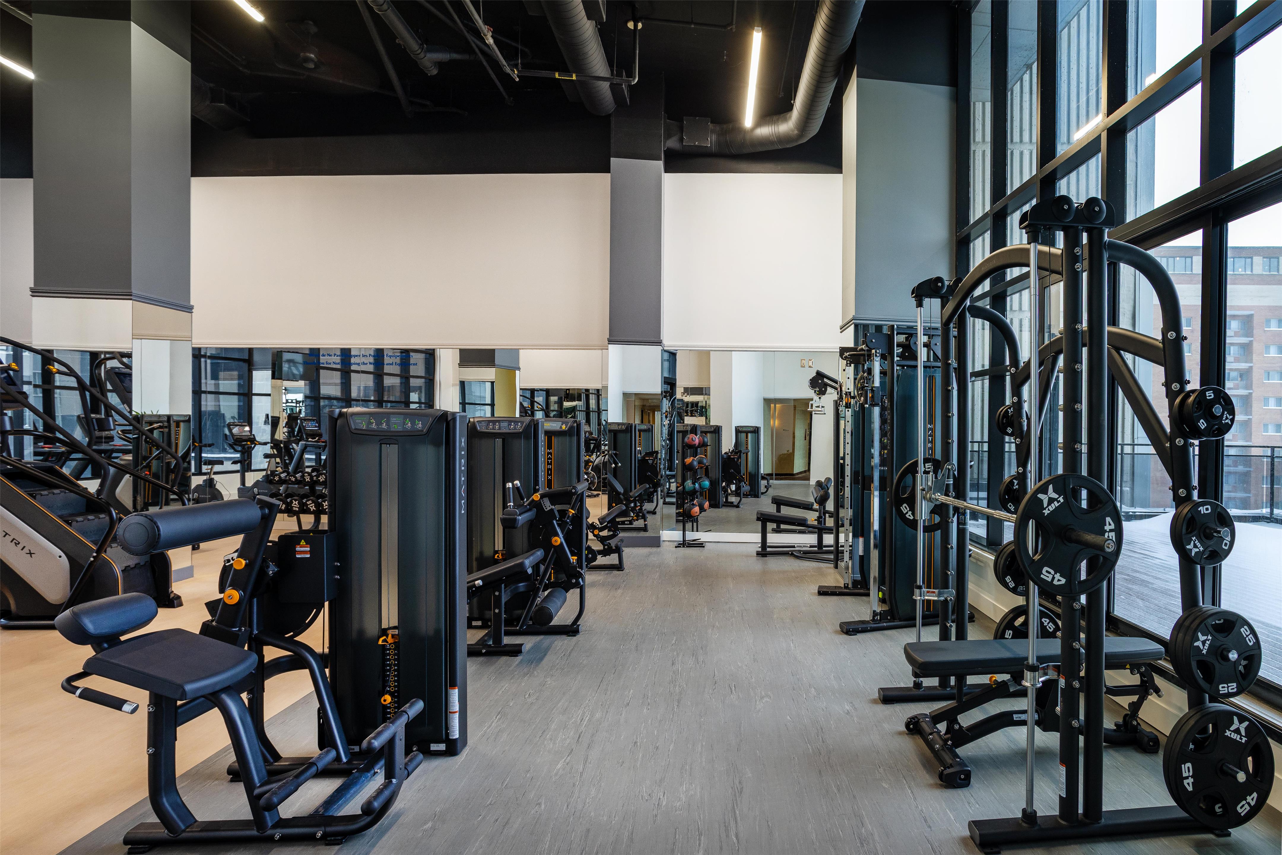 Health club fitness center gym | Hilton Garden Inn Montreal Centre-Ville