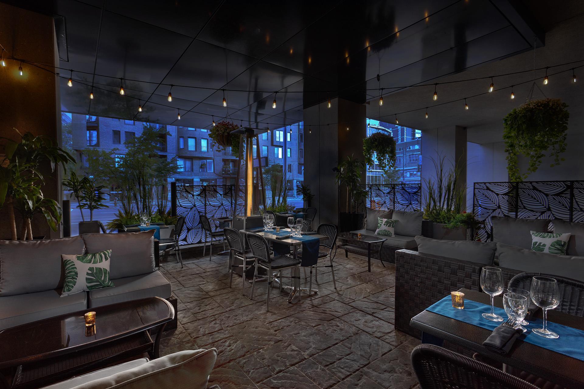 Restaurant | Hilton Garden Inn Montreal Centre-Ville
