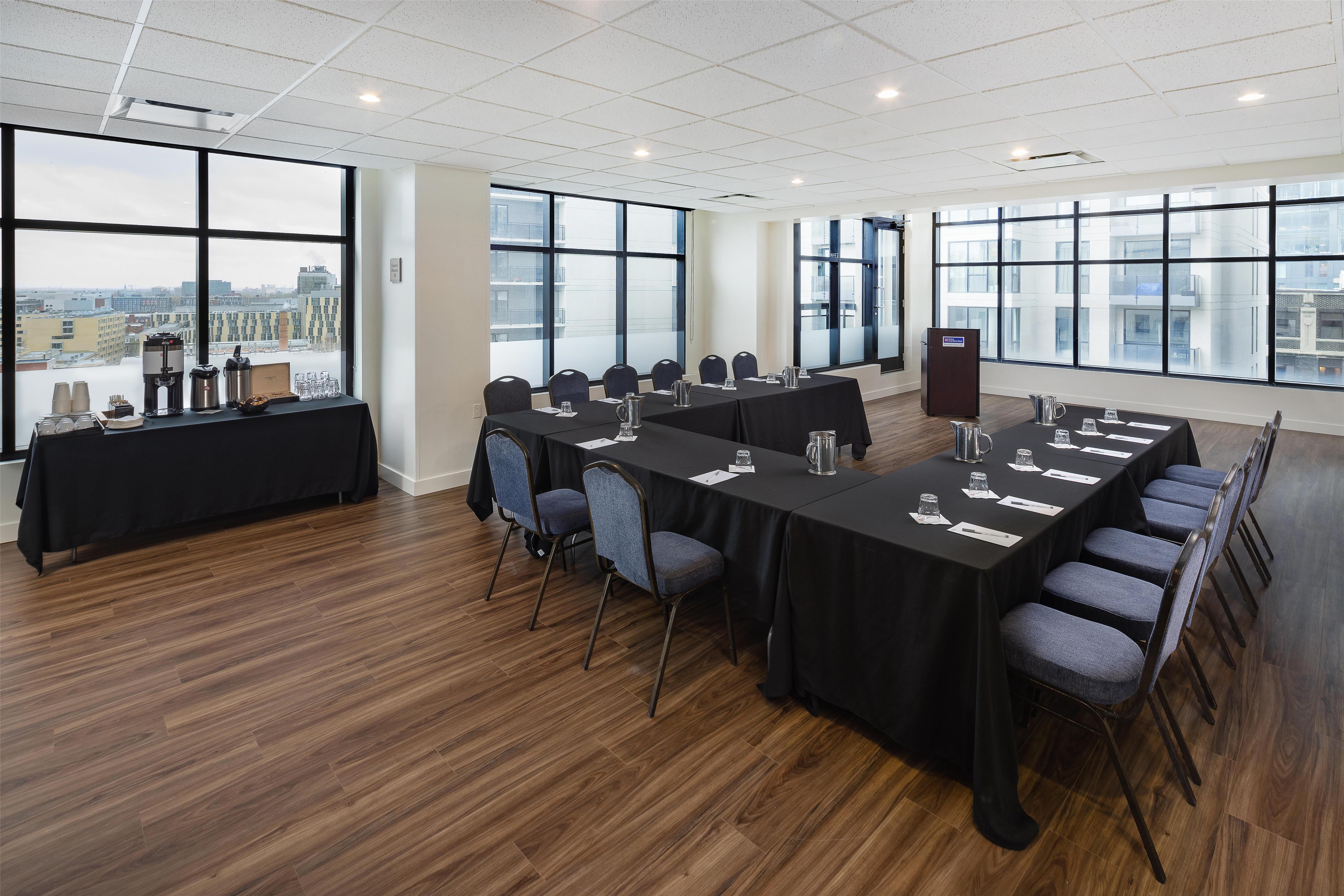 Meeting Room | Hilton Garden Inn Montreal Centre-Ville