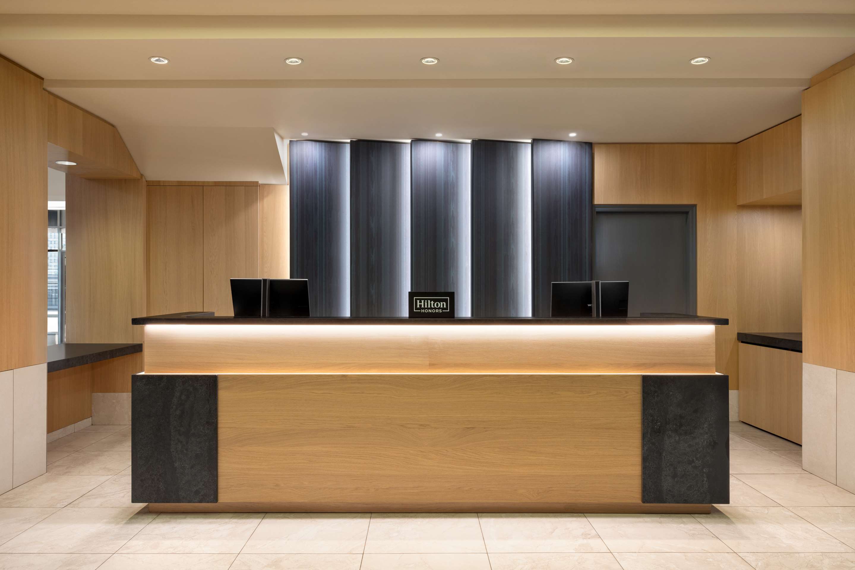 Reception | Hilton Vancouver Airport